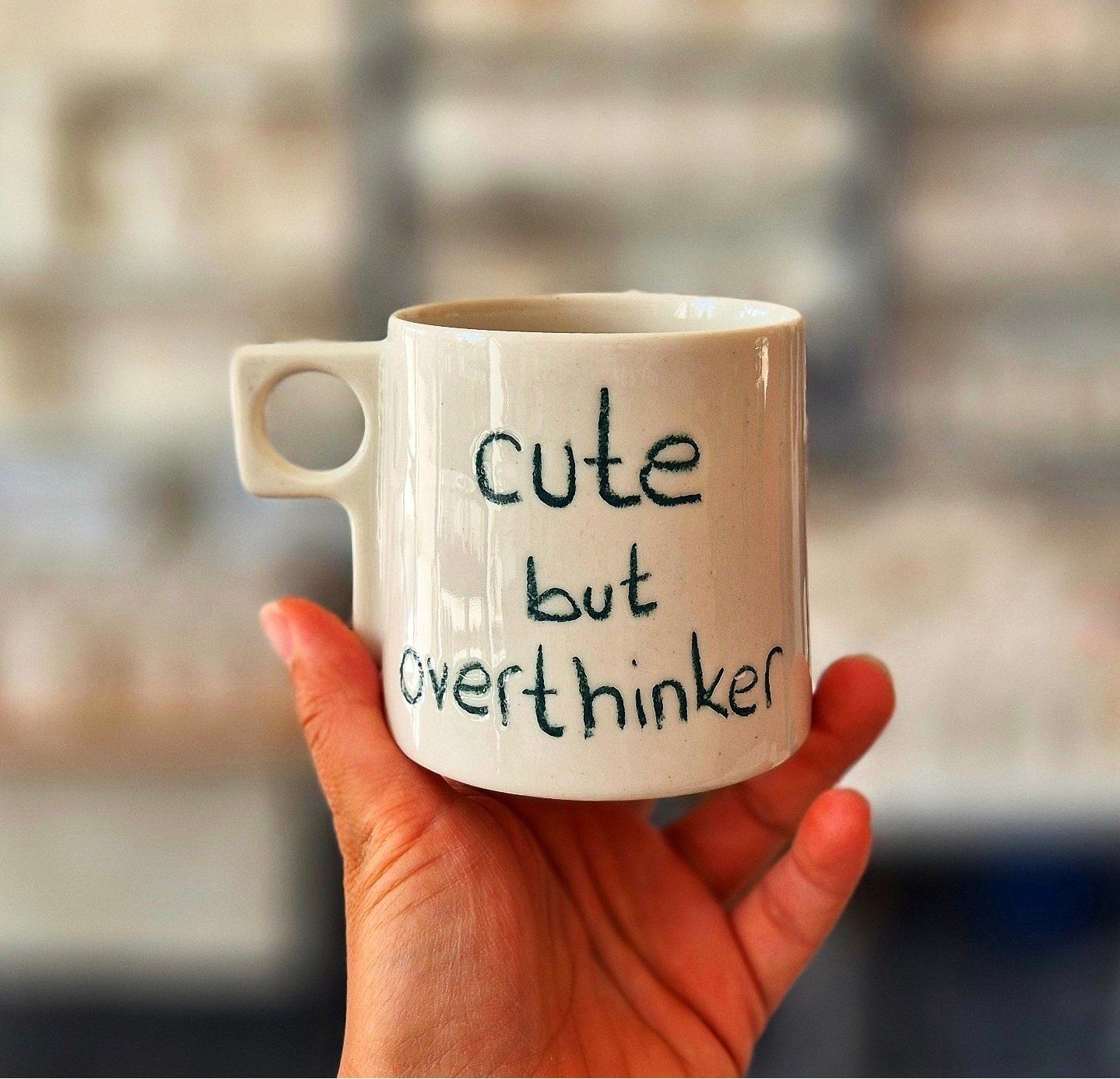 Stoneware Kupa " Cute But Overthinker"