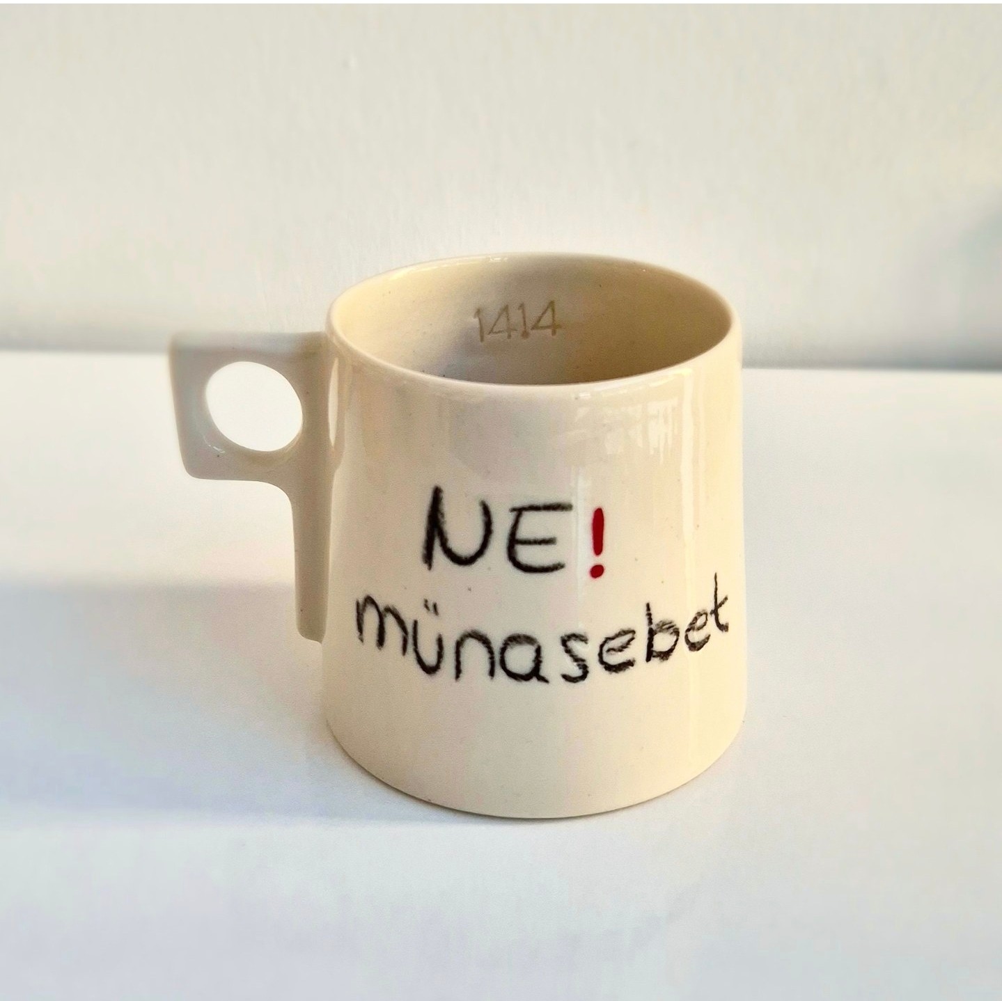 "Ne ! Münasebet" Stoneware Kupa