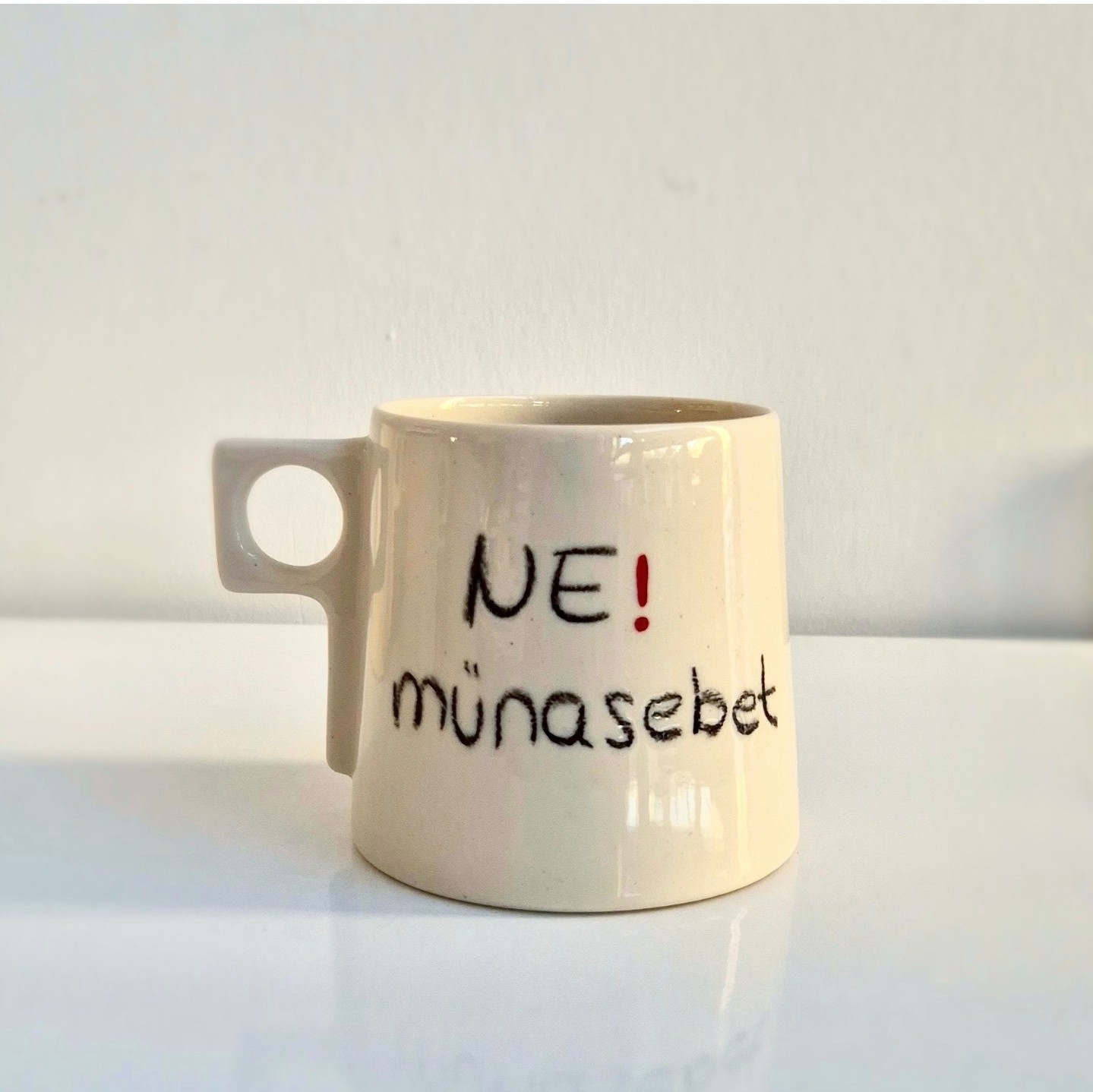 "Ne ! Münasebet" Stoneware Kupa