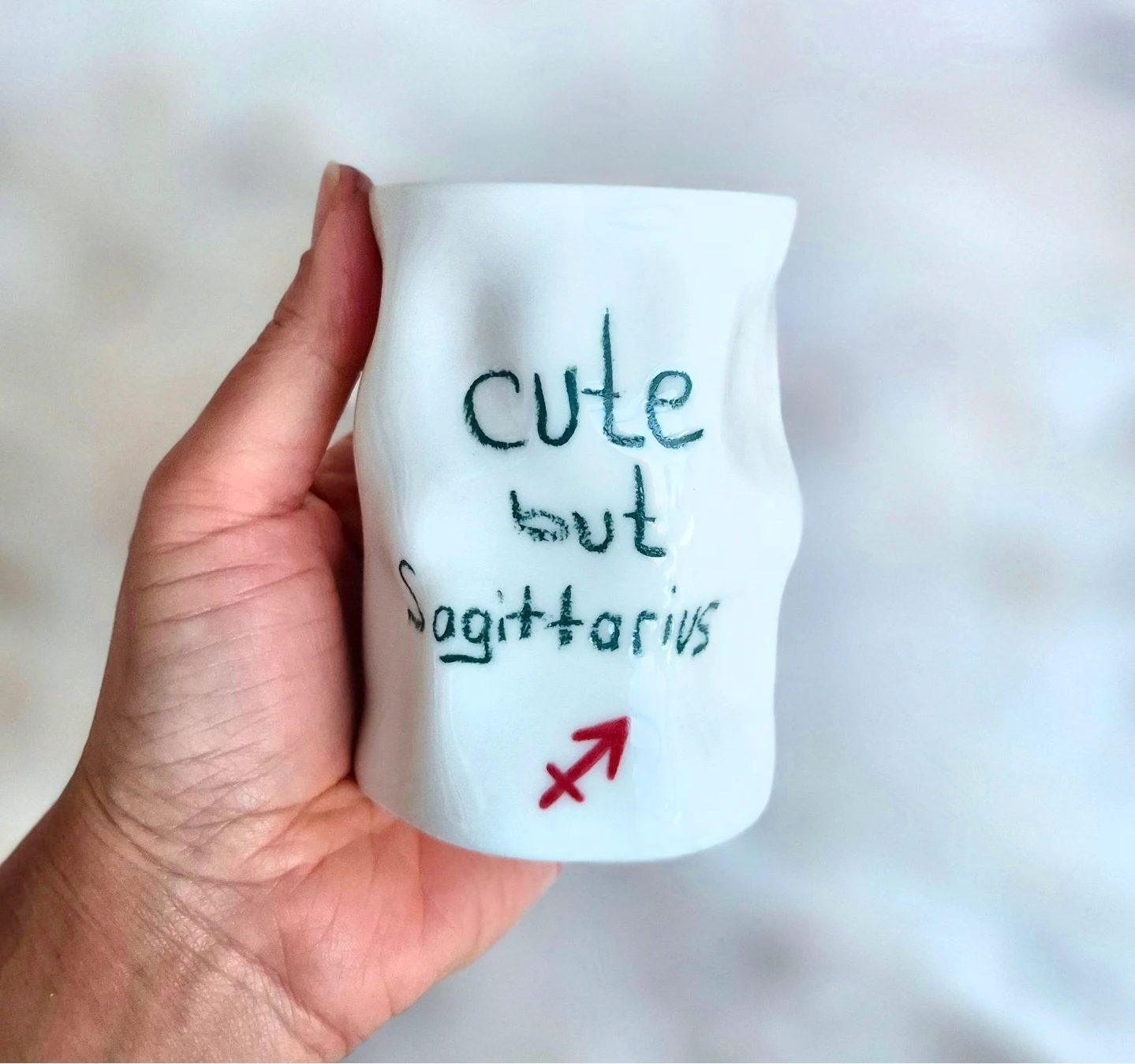 "cute but sagittarius" Yay Burcu Porselen Amorf Kupa