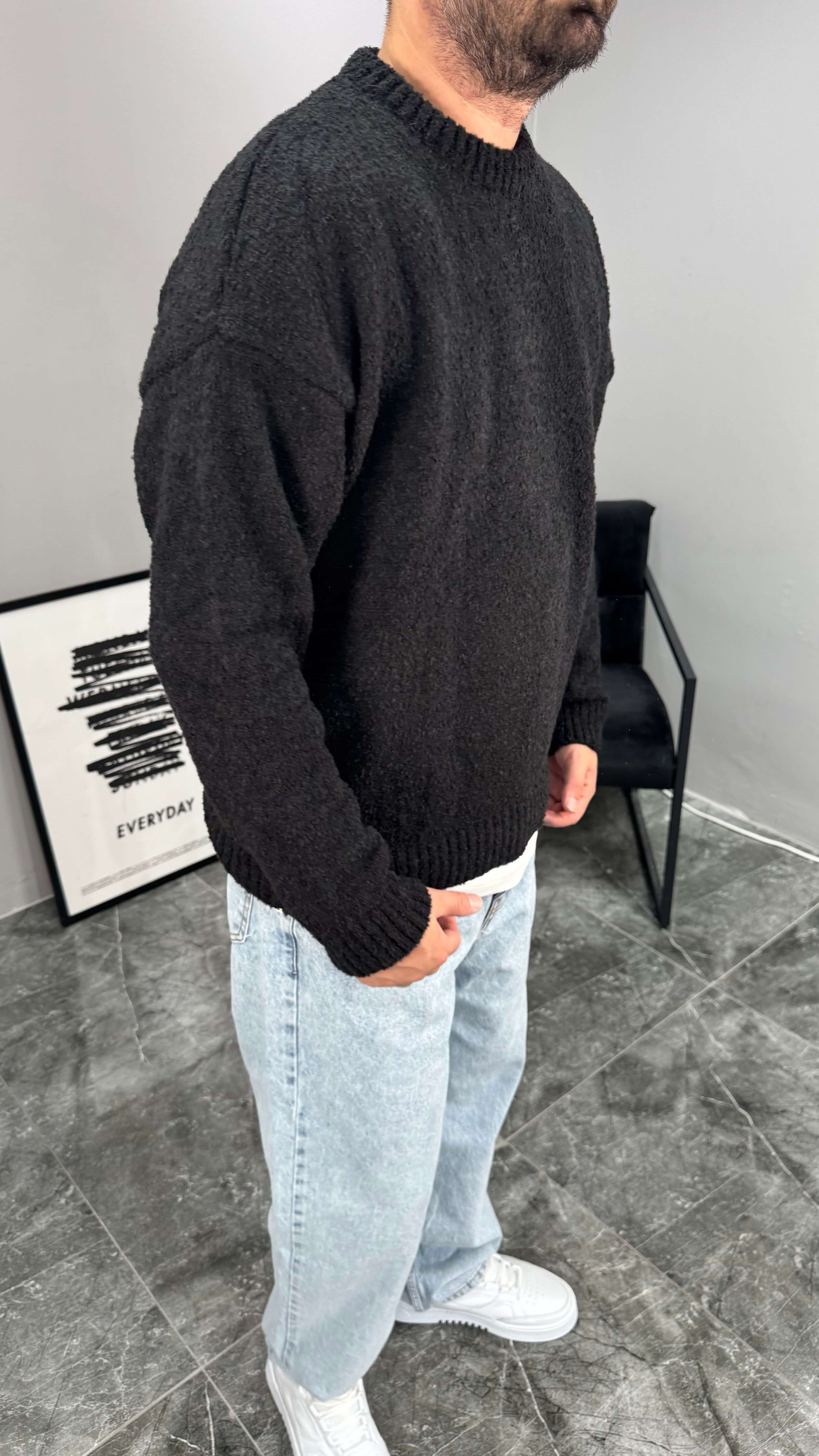 Yumuşak Dokulu Boxy Fit Oversize Kazak - Siyah
