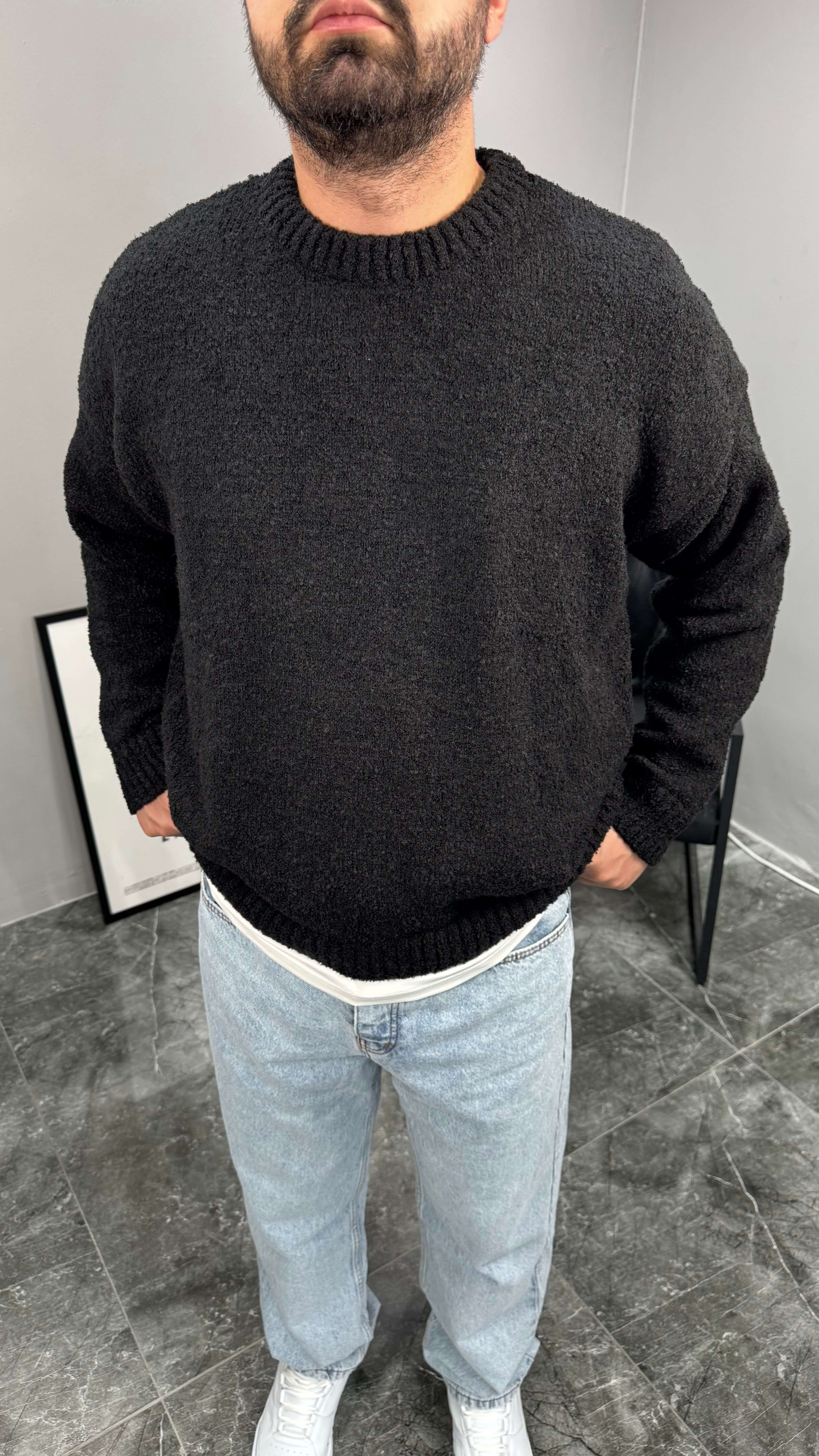 Yumuşak Dokulu Boxy Fit Oversize Kazak - Siyah