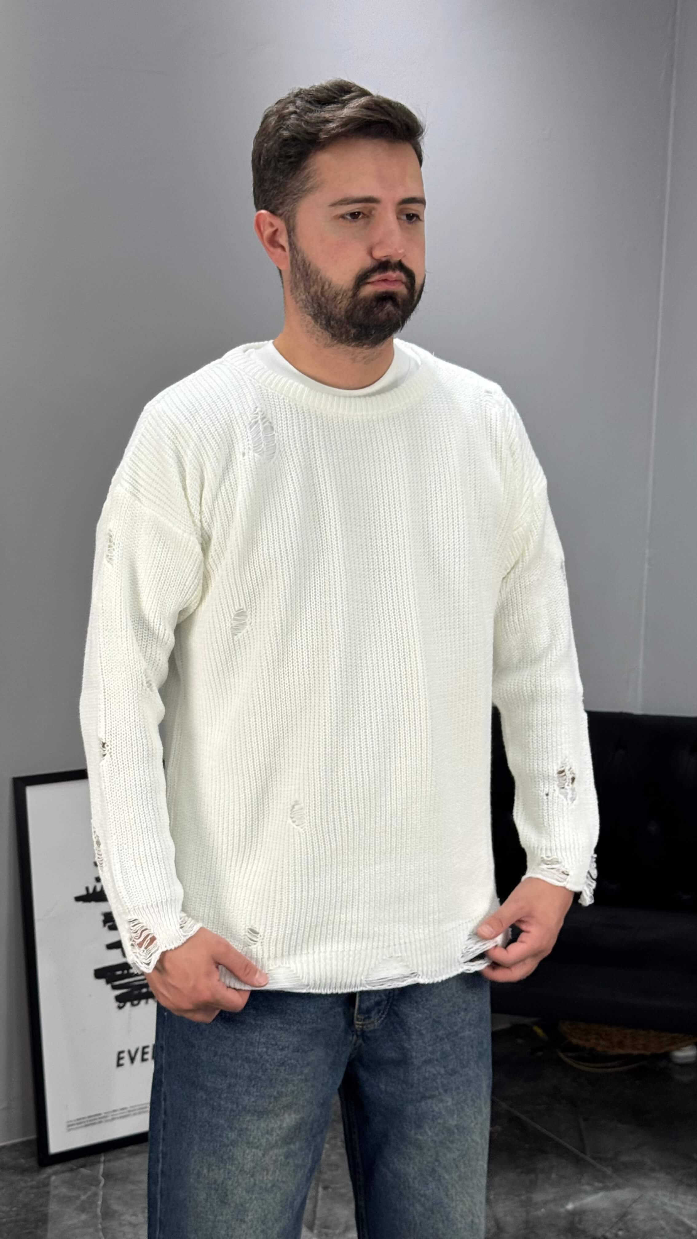 Yırtık Detay Oversize Örme Kazak - Beyaz