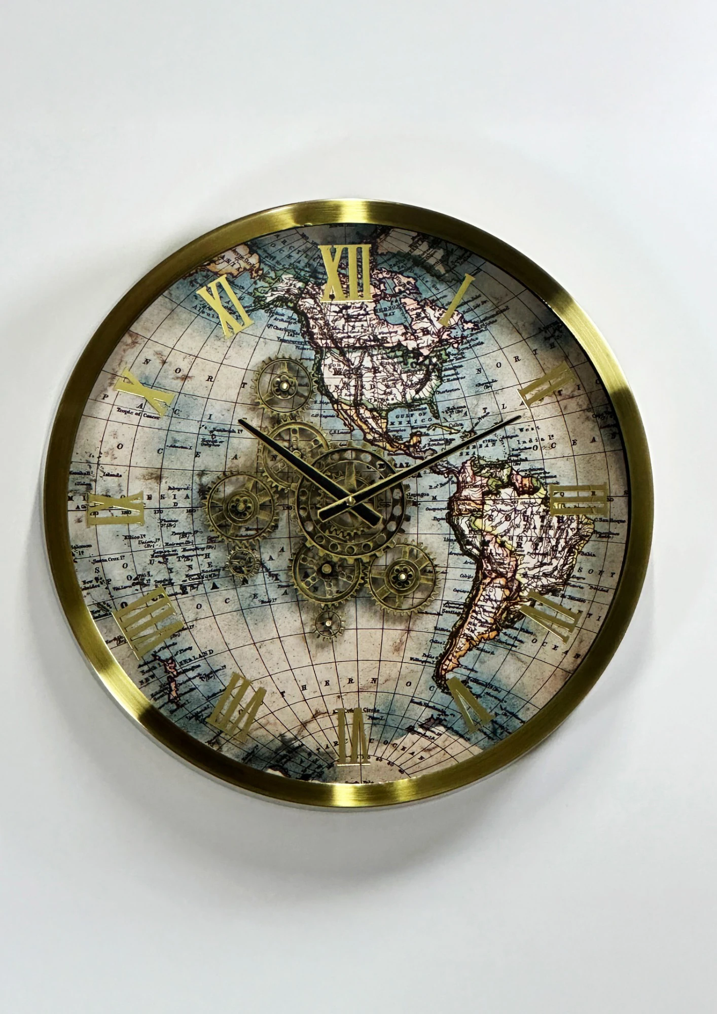Dünya Haritalı Şık Duvar Saati - Altın Çerçeve