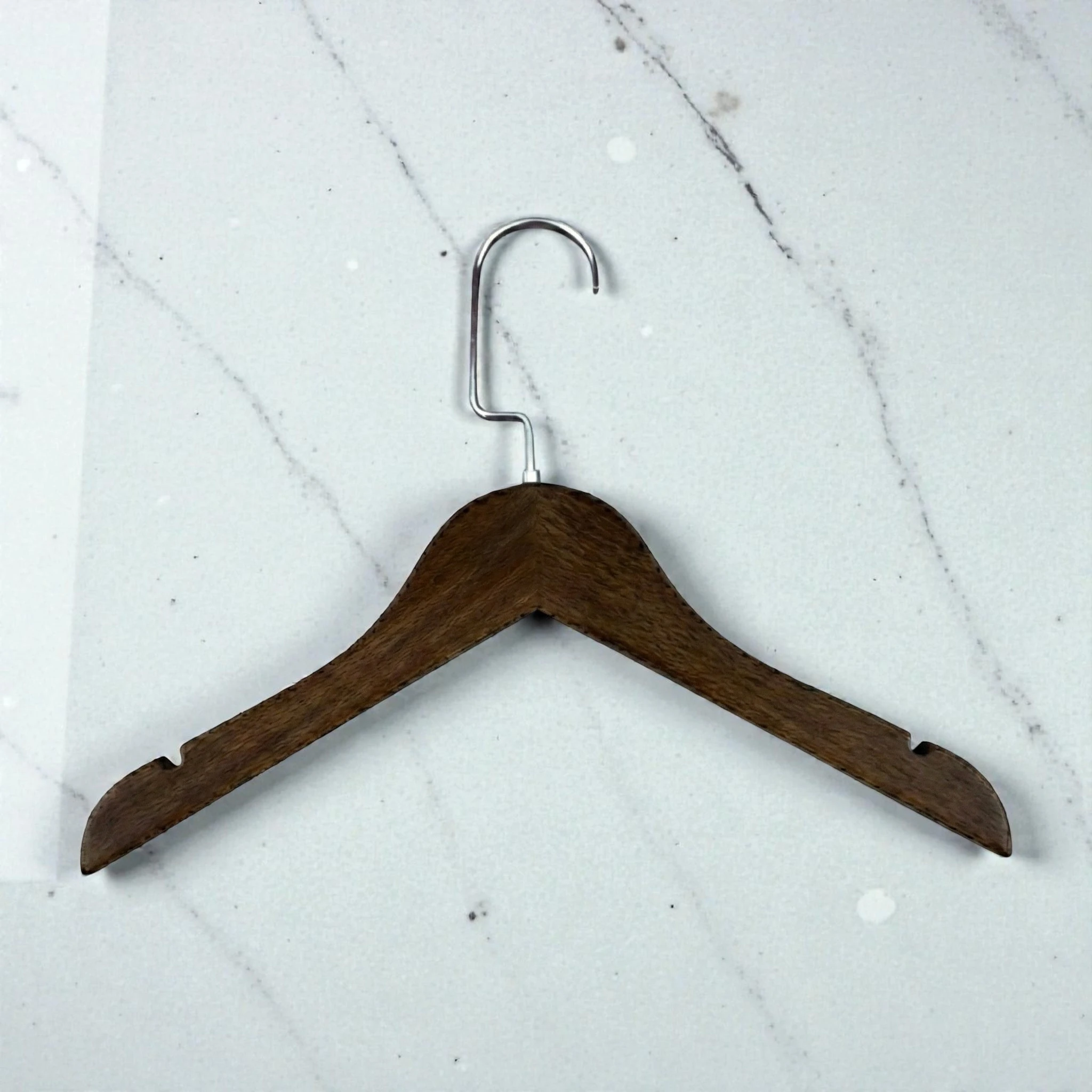 Naturel Ahşap Çocuk ve Bebek Elbise Askısı Amerikan Kanca - Ceviz