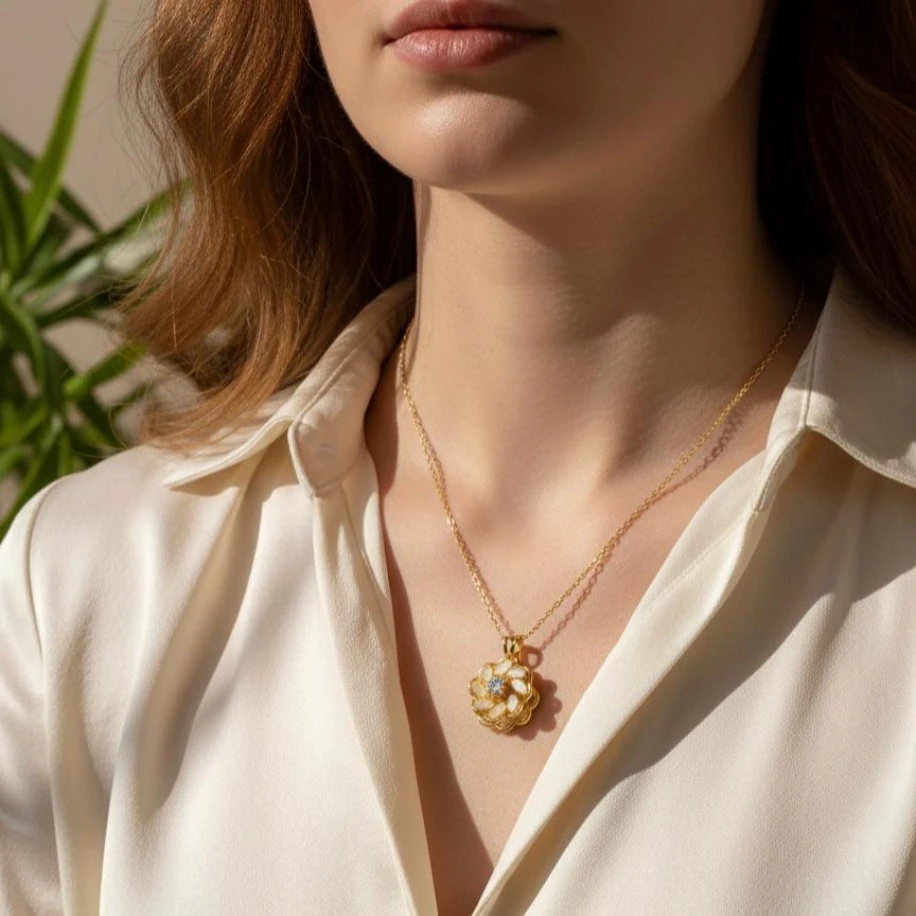 Dönen Çiçek Kolye Spinner Fidget Altın Rengi Çelik /İnci Taşlı