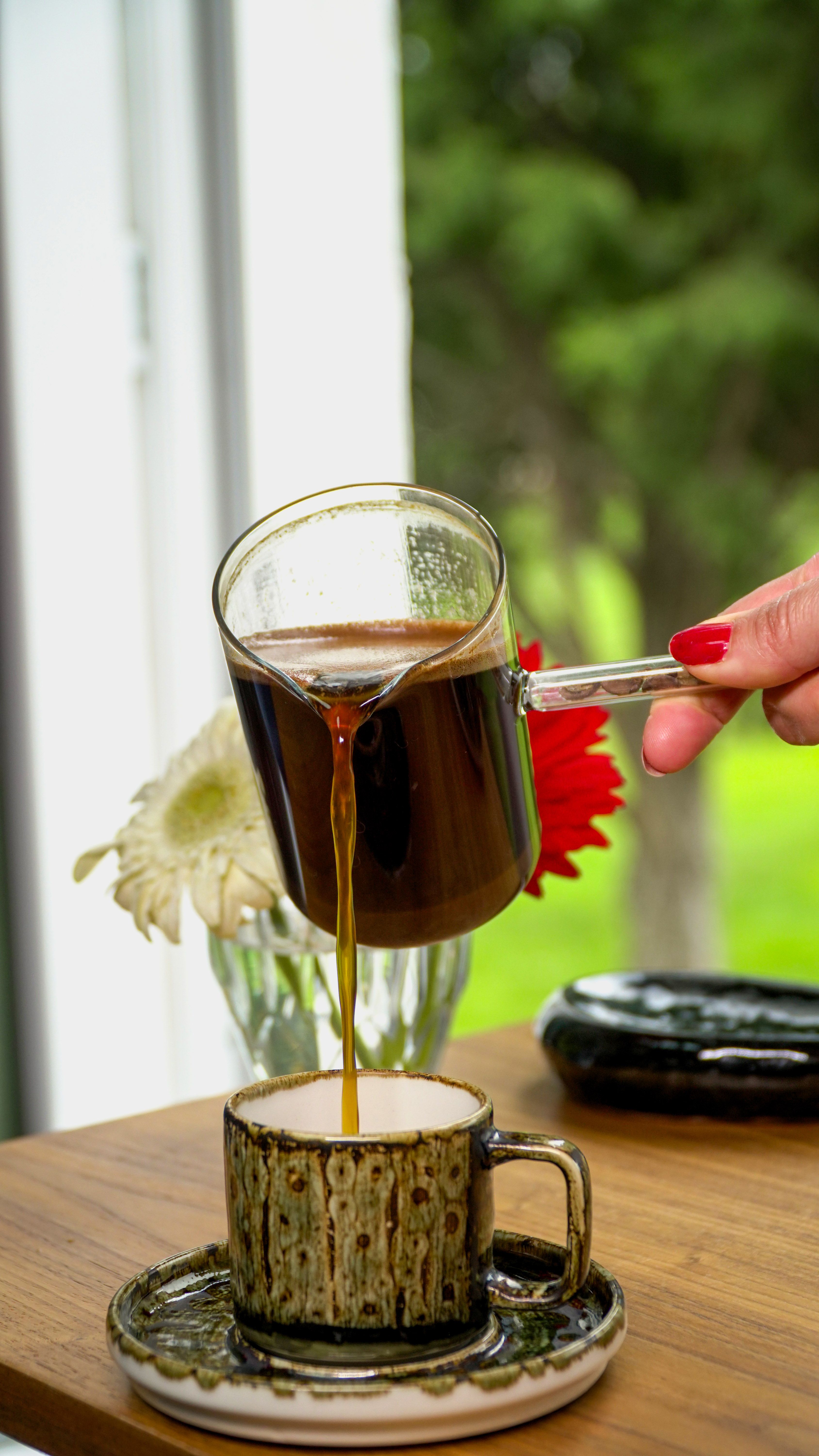 Heda Porselen Borosilikat Isıya Dayanıklı Kahve Çekirdeği Işlemeli 350 ml Cam Cezve