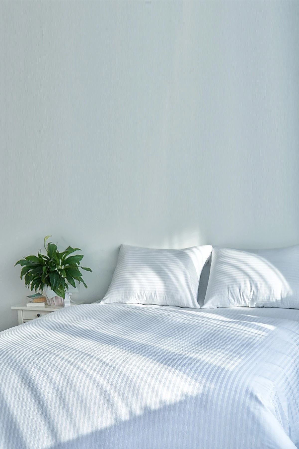 Duvet Cover Set, Single Striped Satin – 100% Cotton main variant image