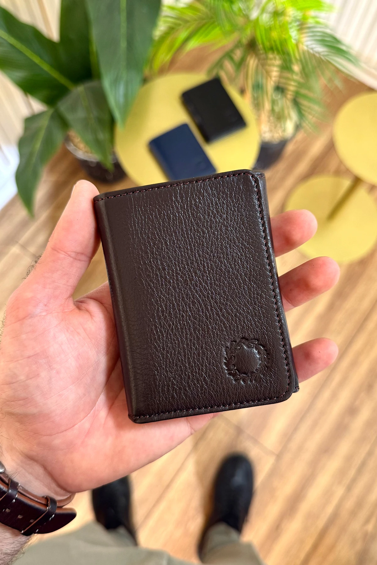 Roco Hakiki Deri Mıknatıslı Erkek Cüzdan Ufak ve Kullanışlı - kahverengi