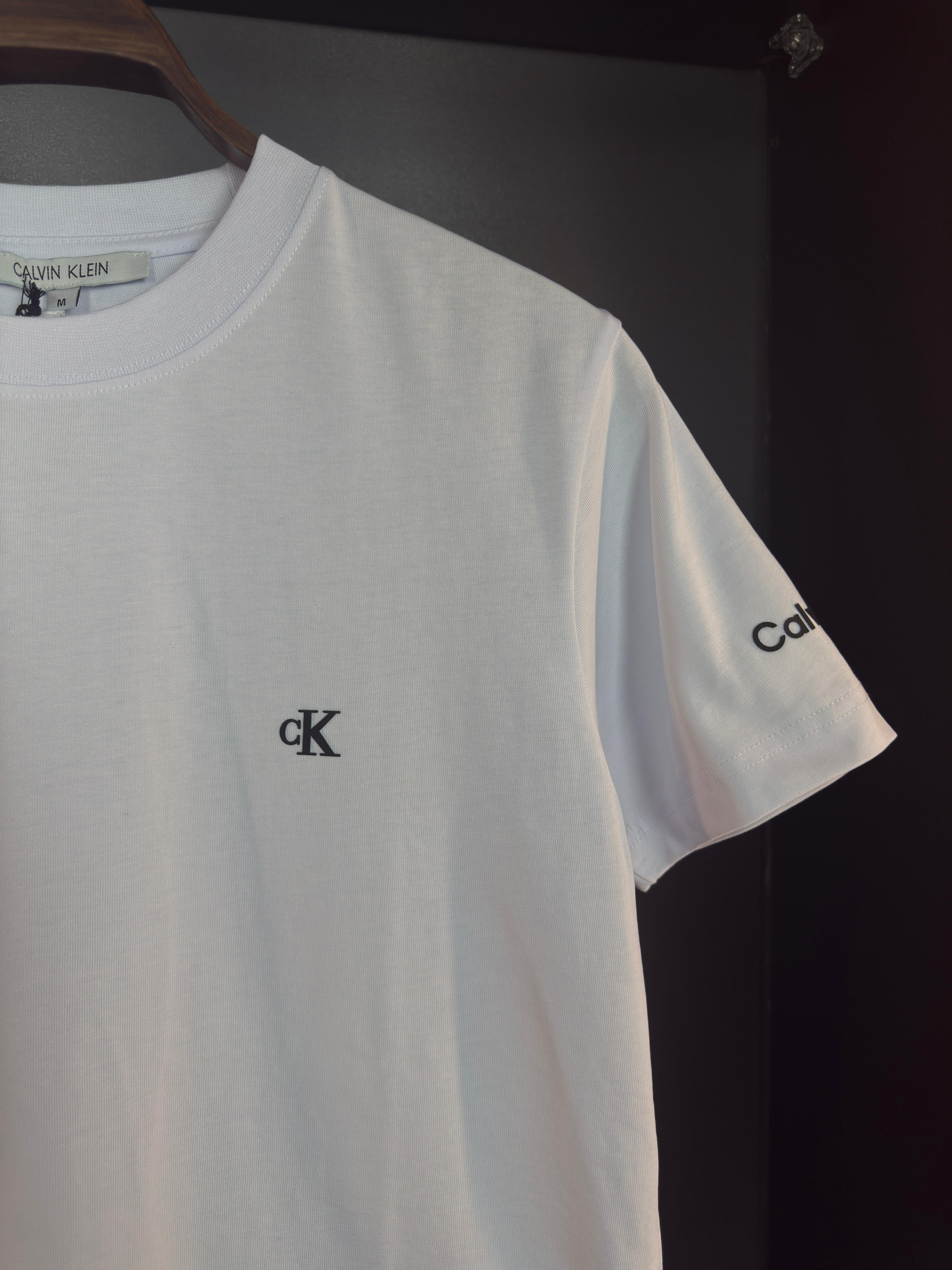 Calvin klein tişört
