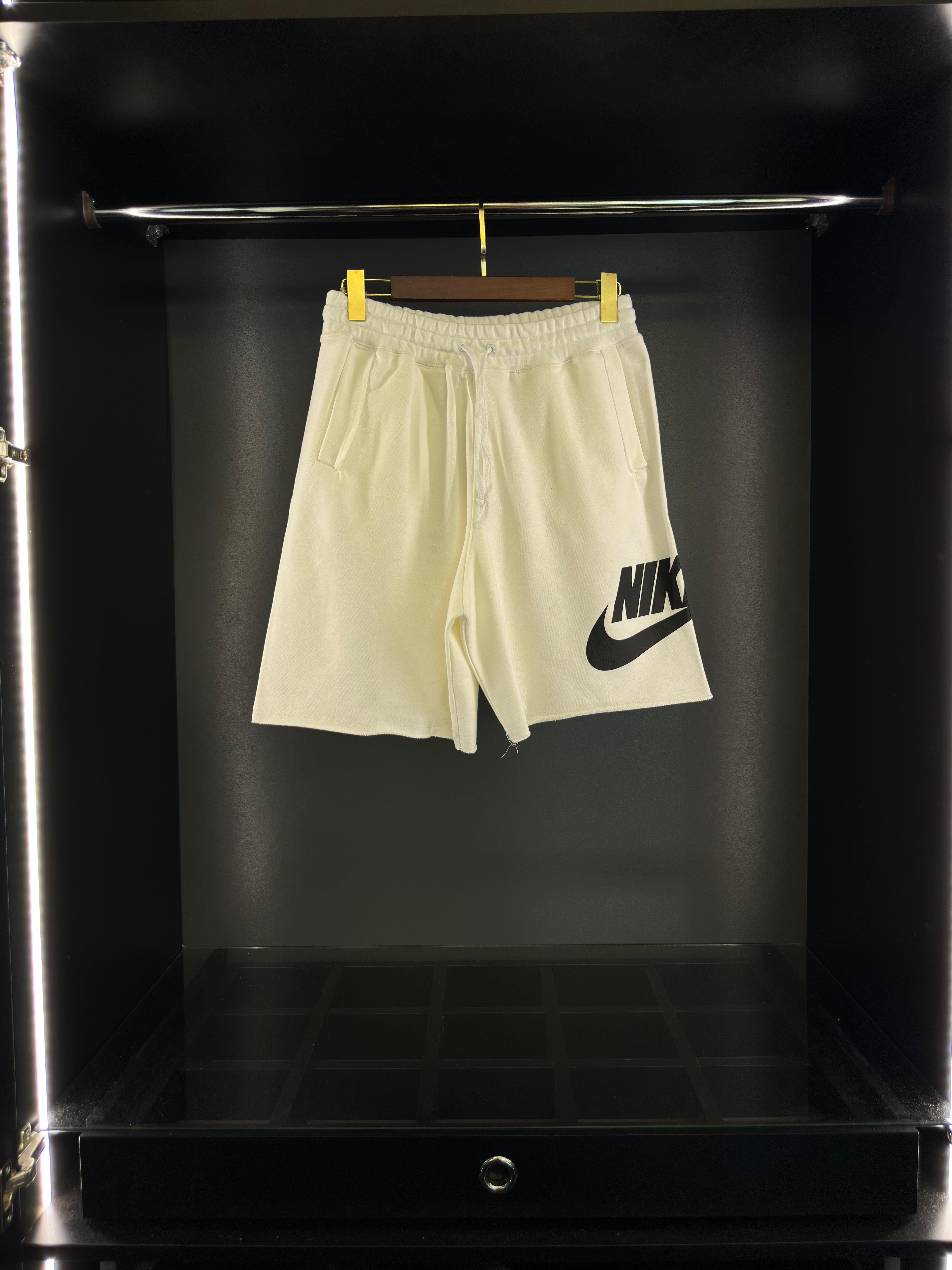 Nike şort