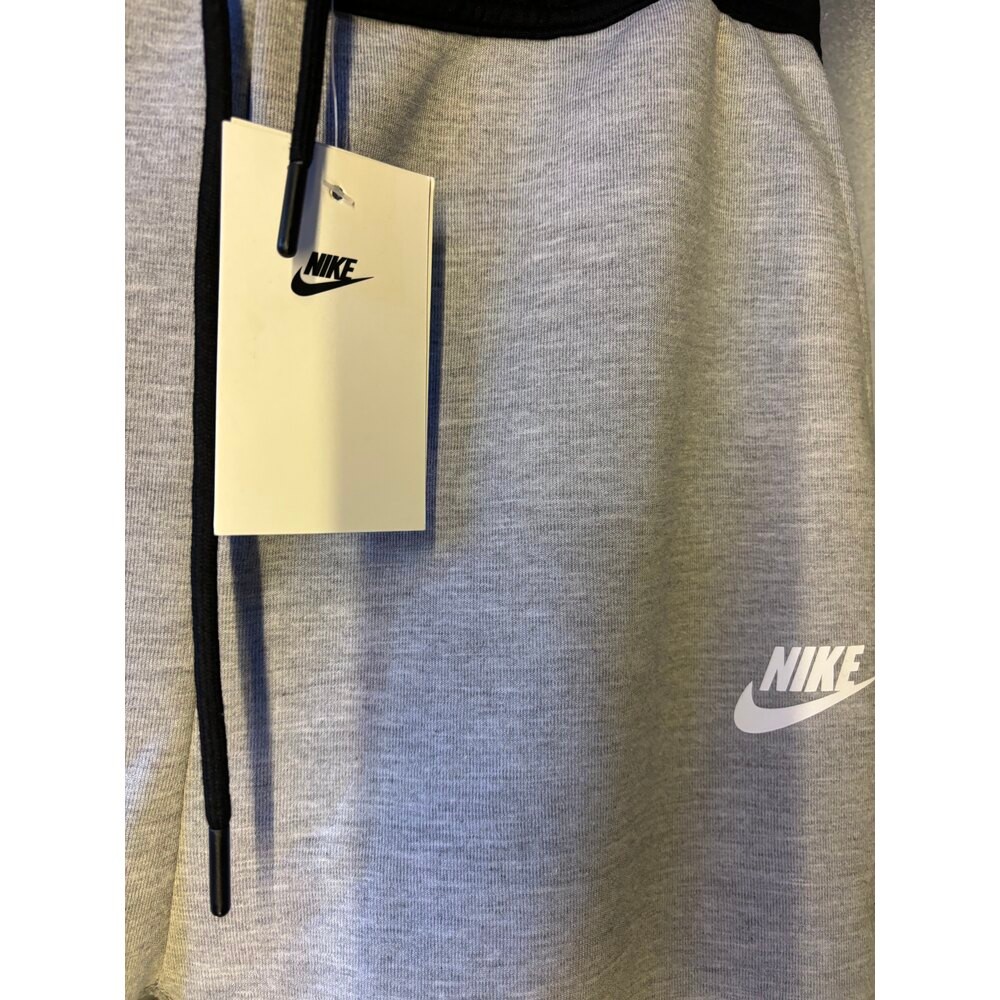 Nike tech fleece panda