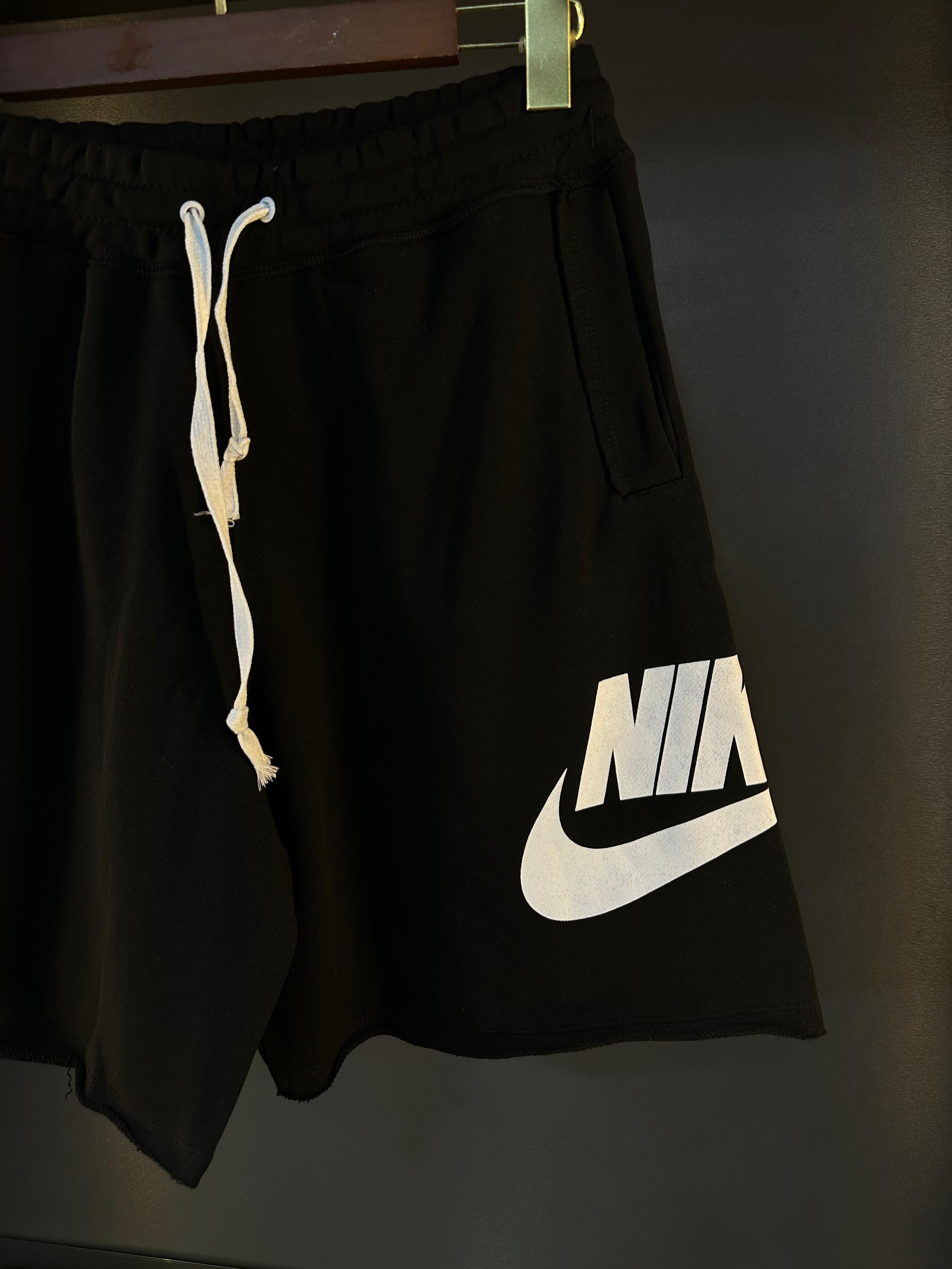 Nike şort