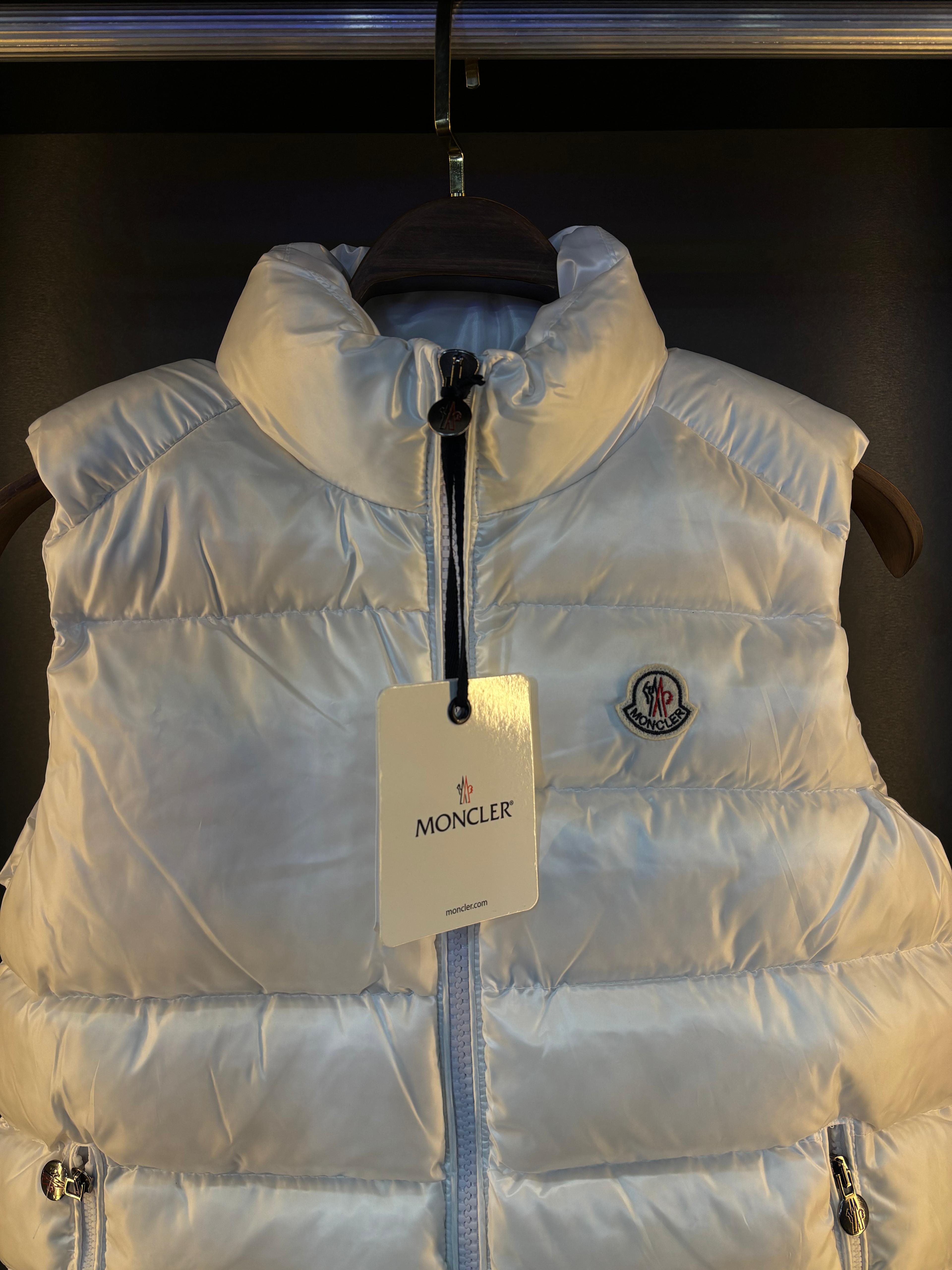 Moncler yelek