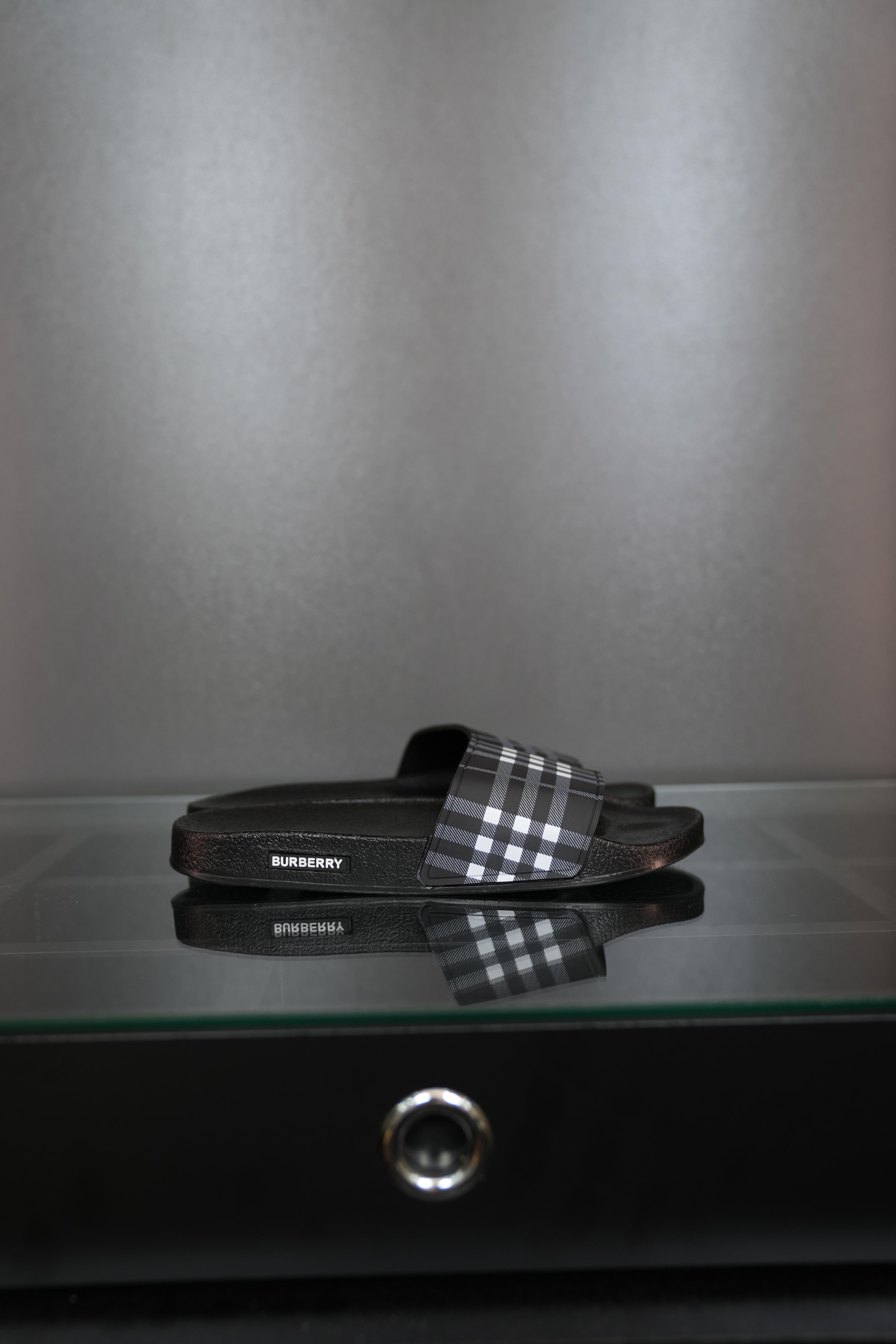 Burberry terlik