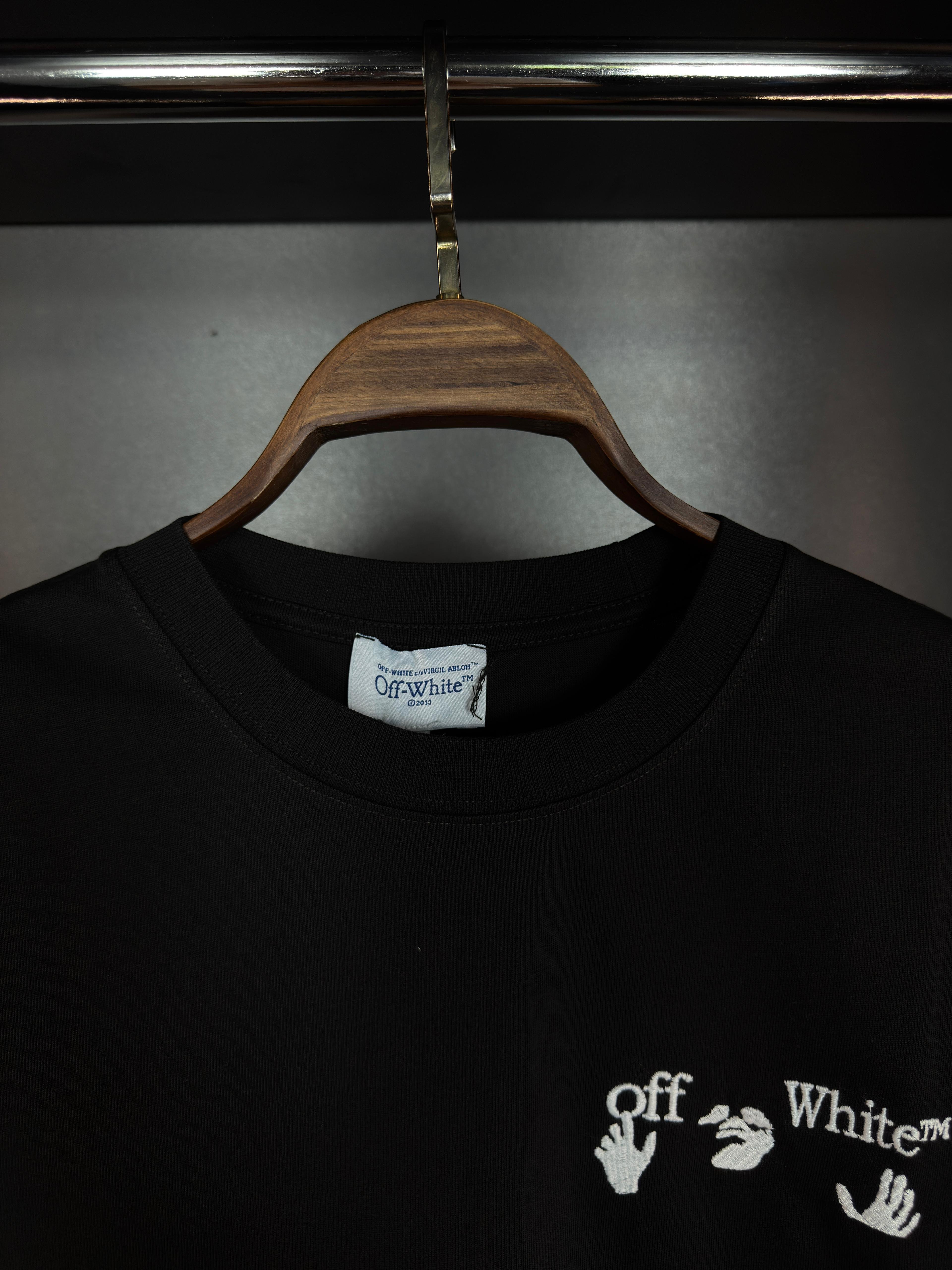 Off white tişört