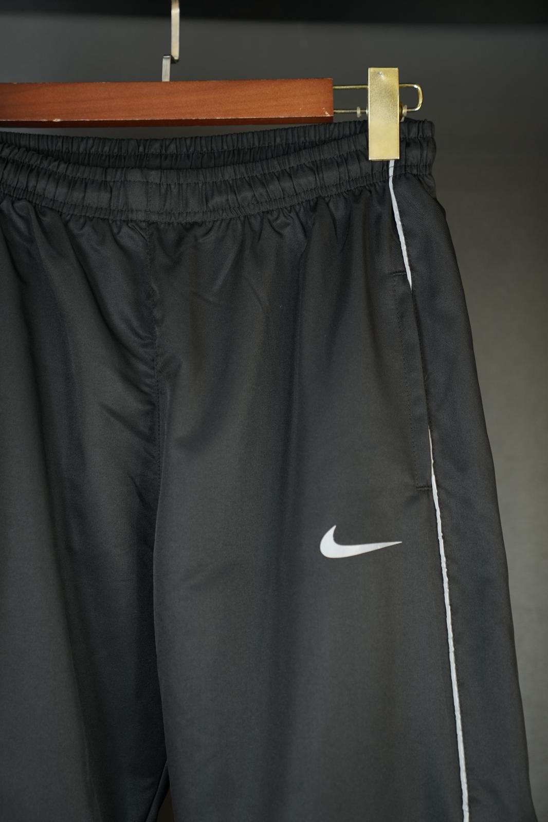 Nike X Corteiz paraşüt