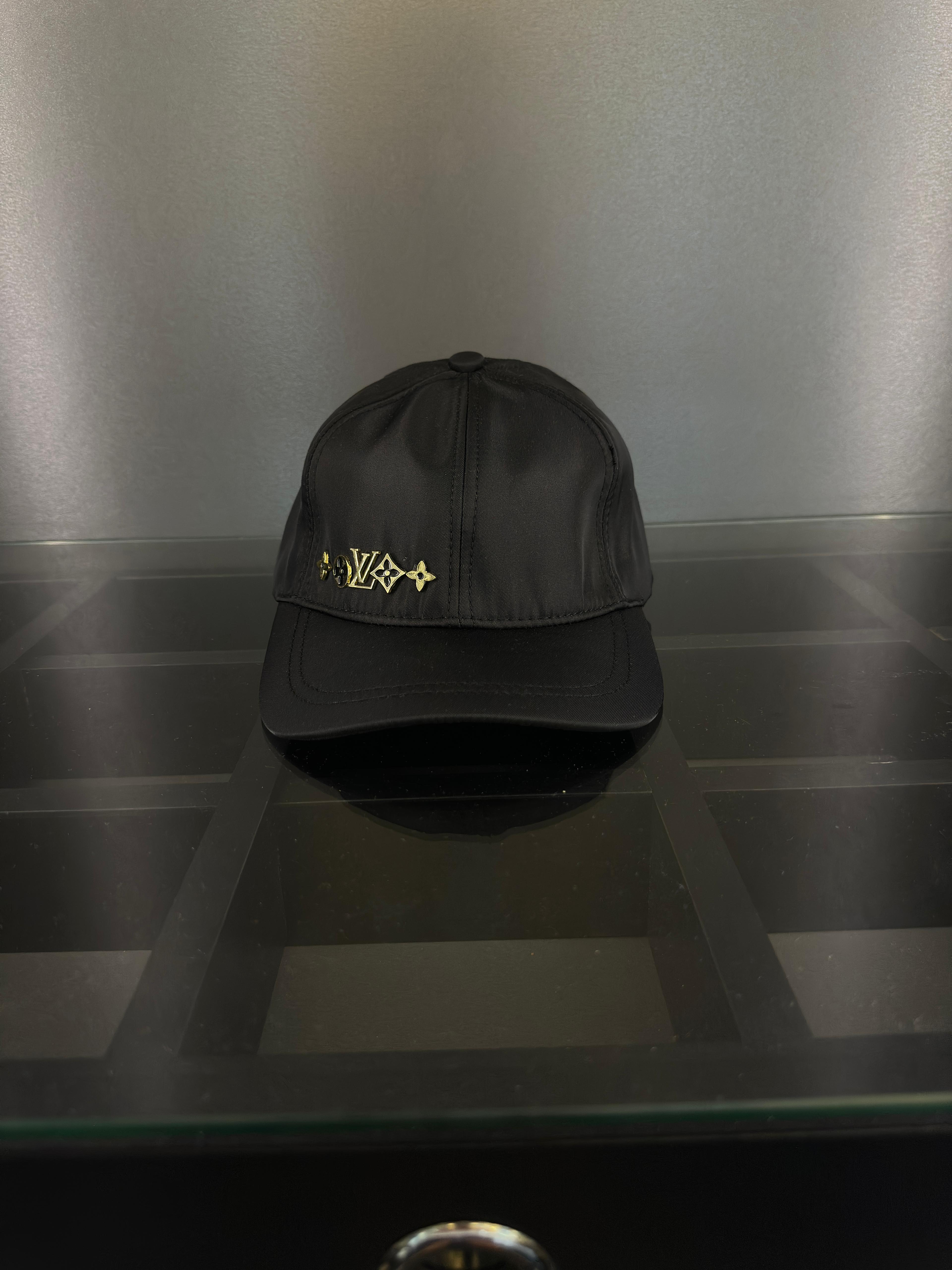 Louis vuitton şapka