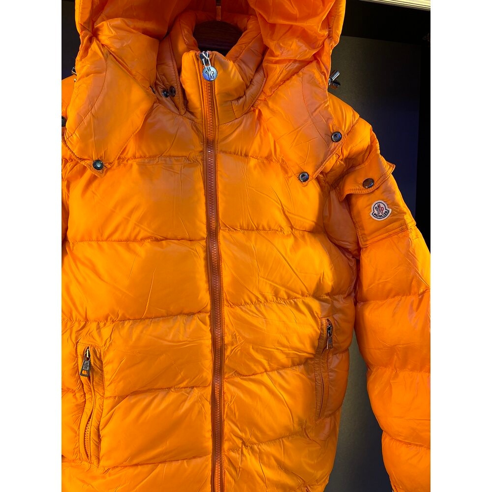 Moncler turuncu maya mont