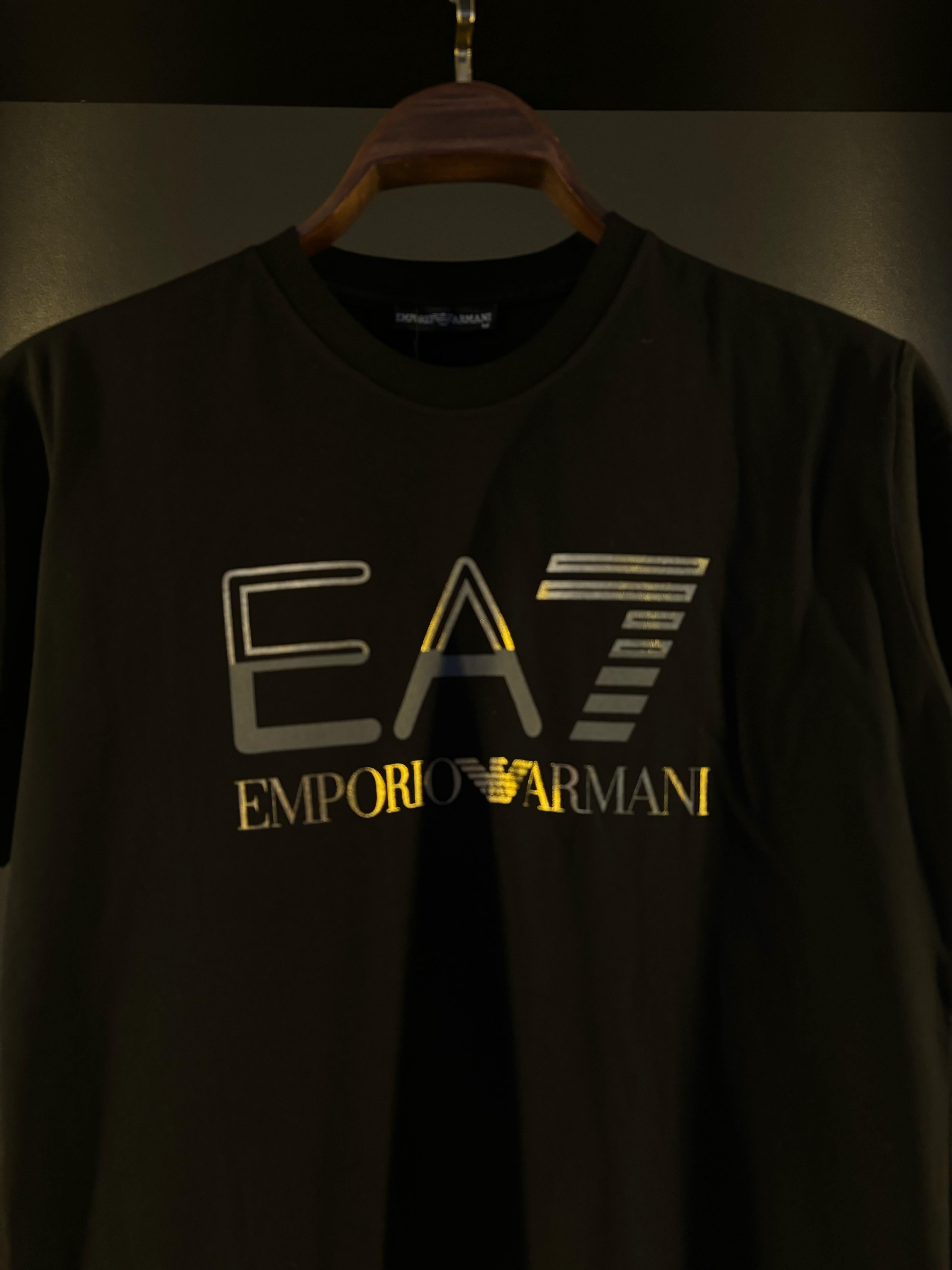 EA7 tişört
