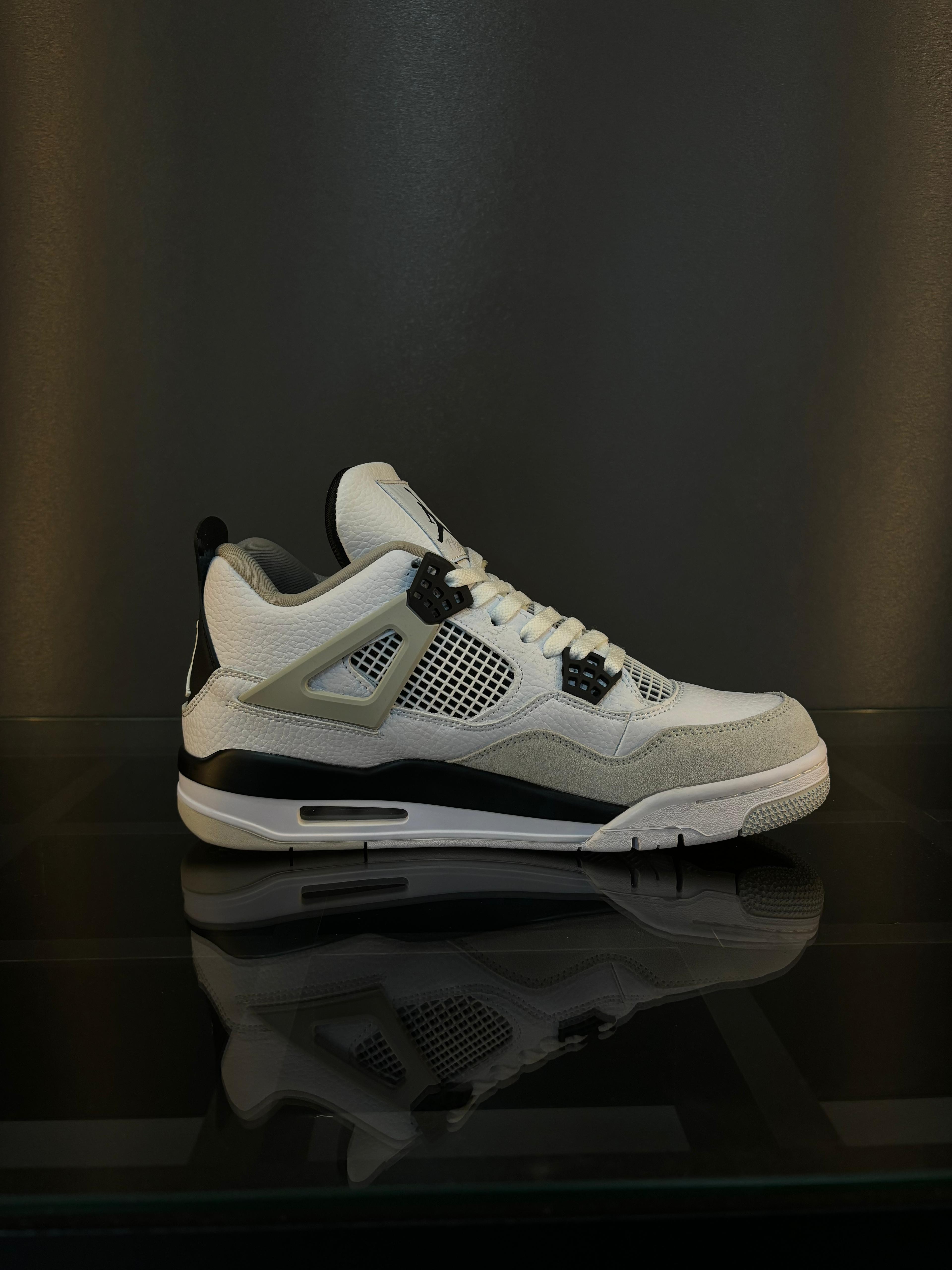 Nike air jordan 4 