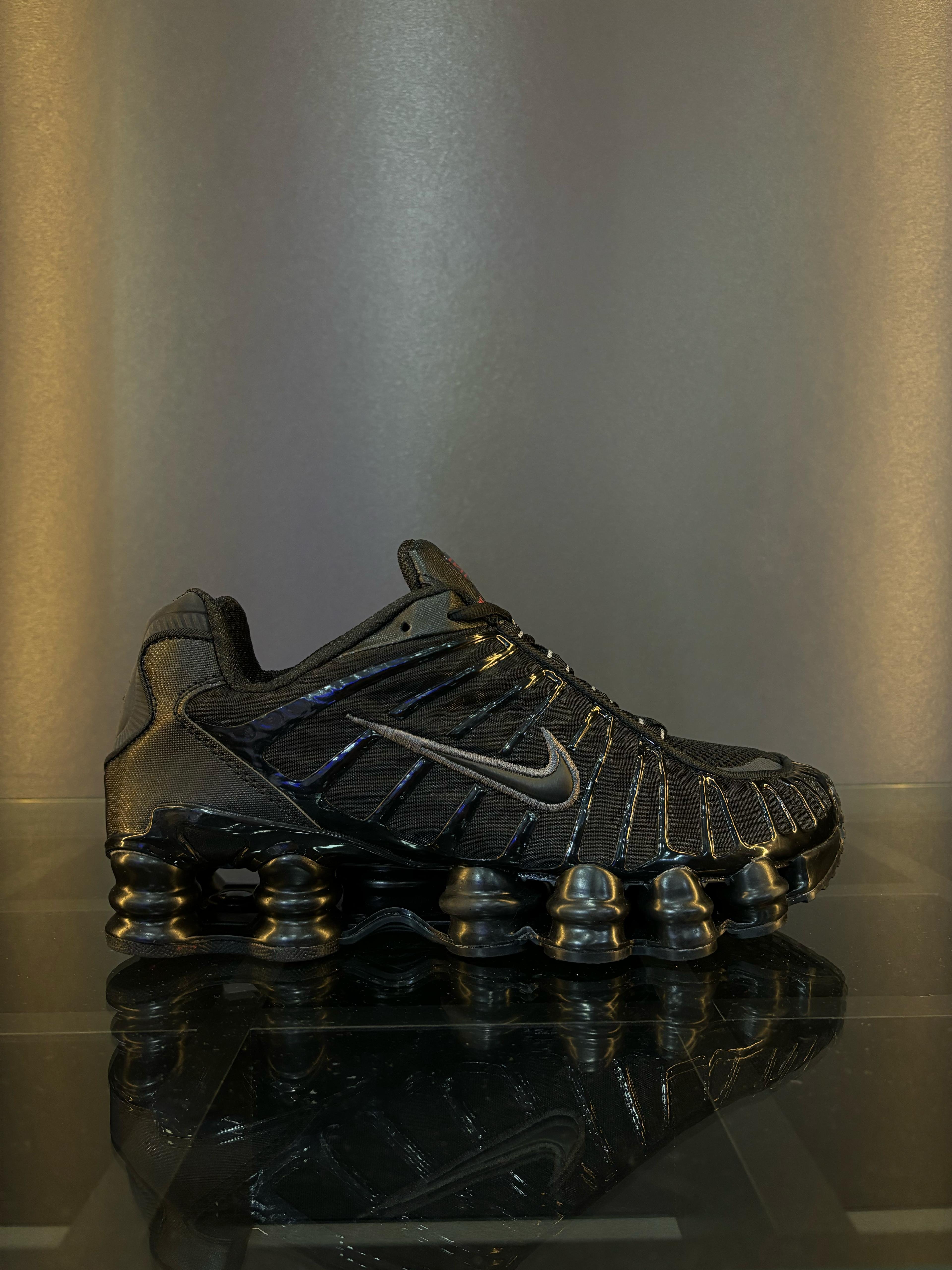 Nike shox TL