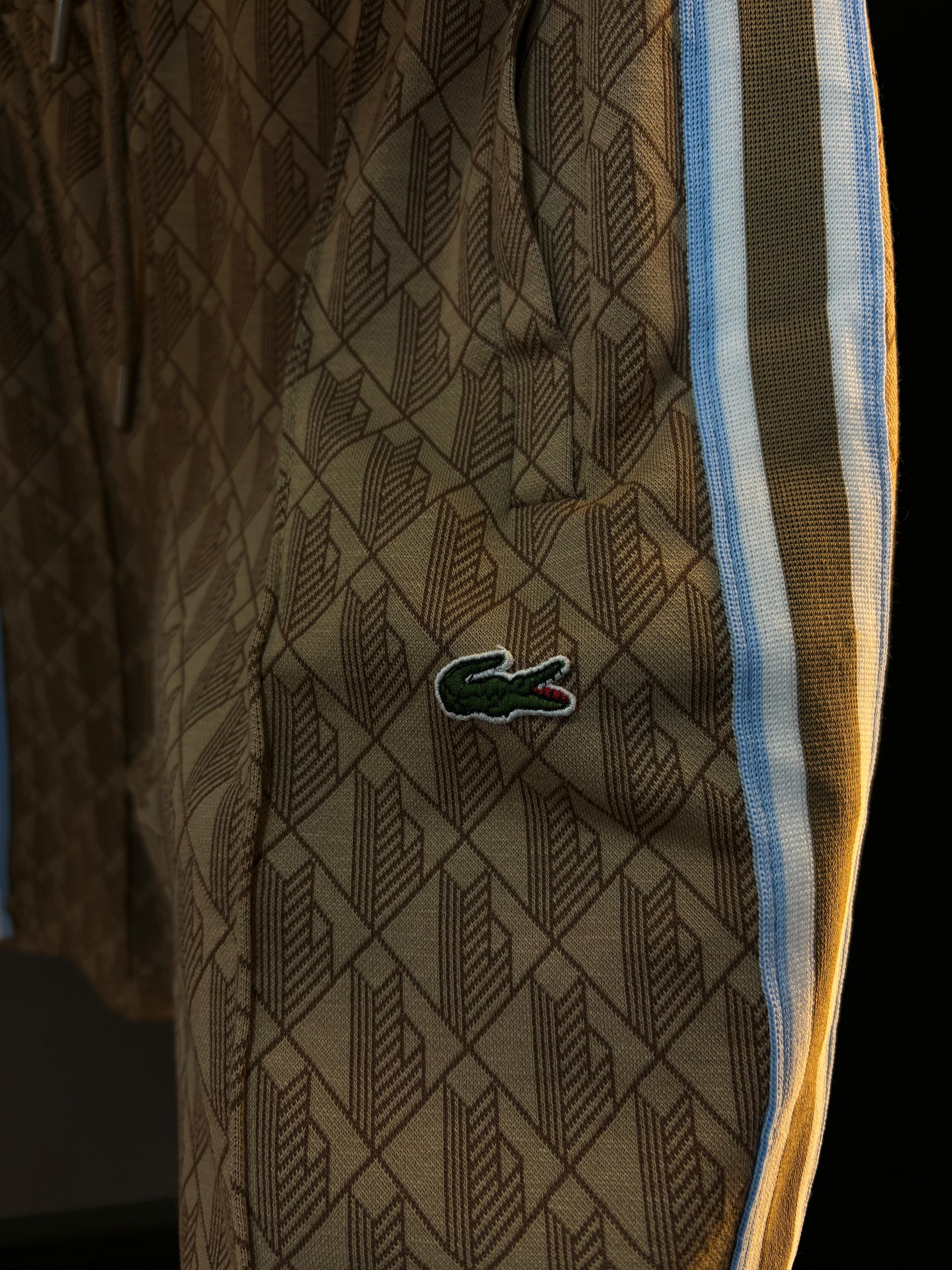 Lacoste takım
