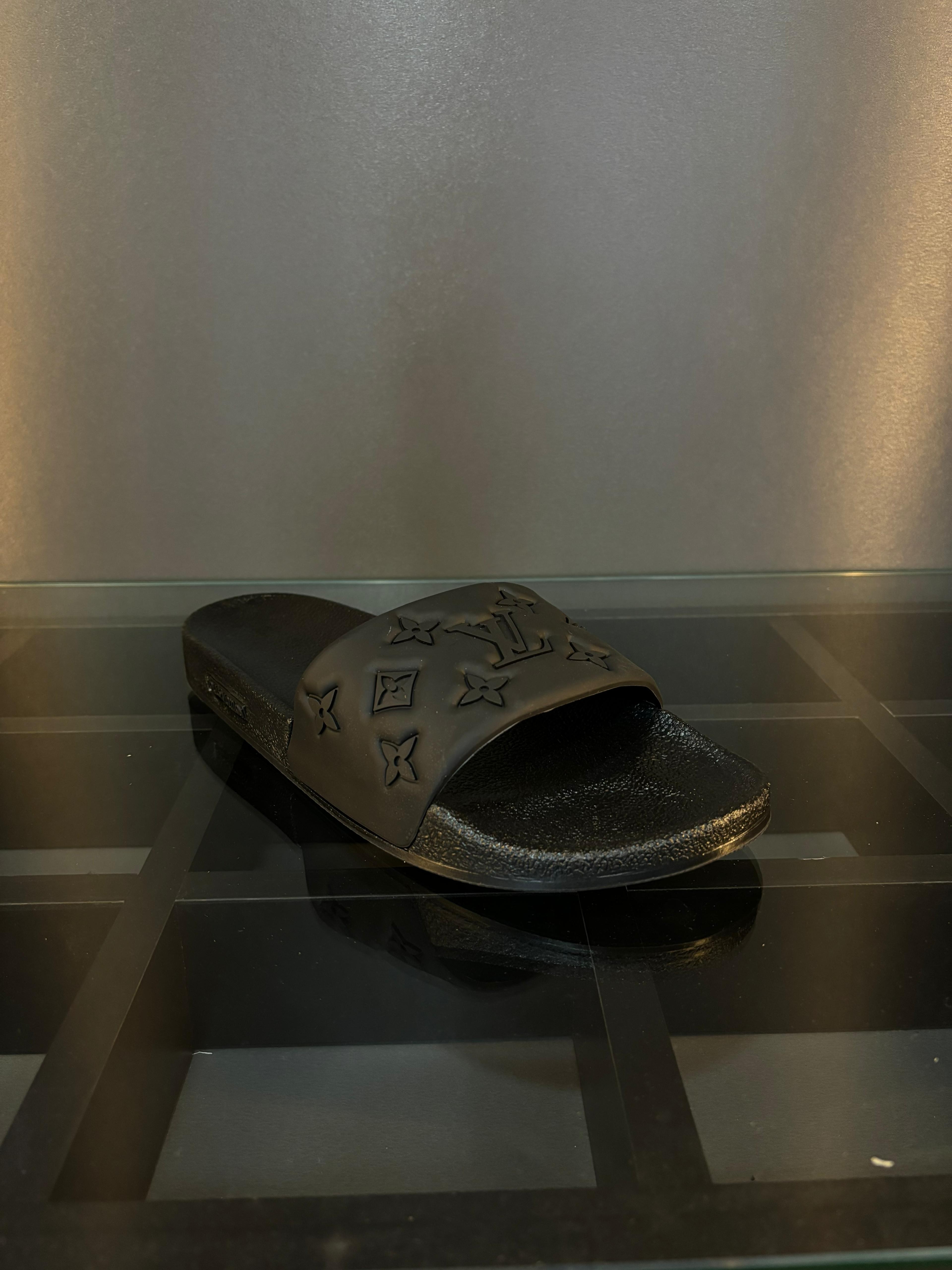 Louis vuitton terlik