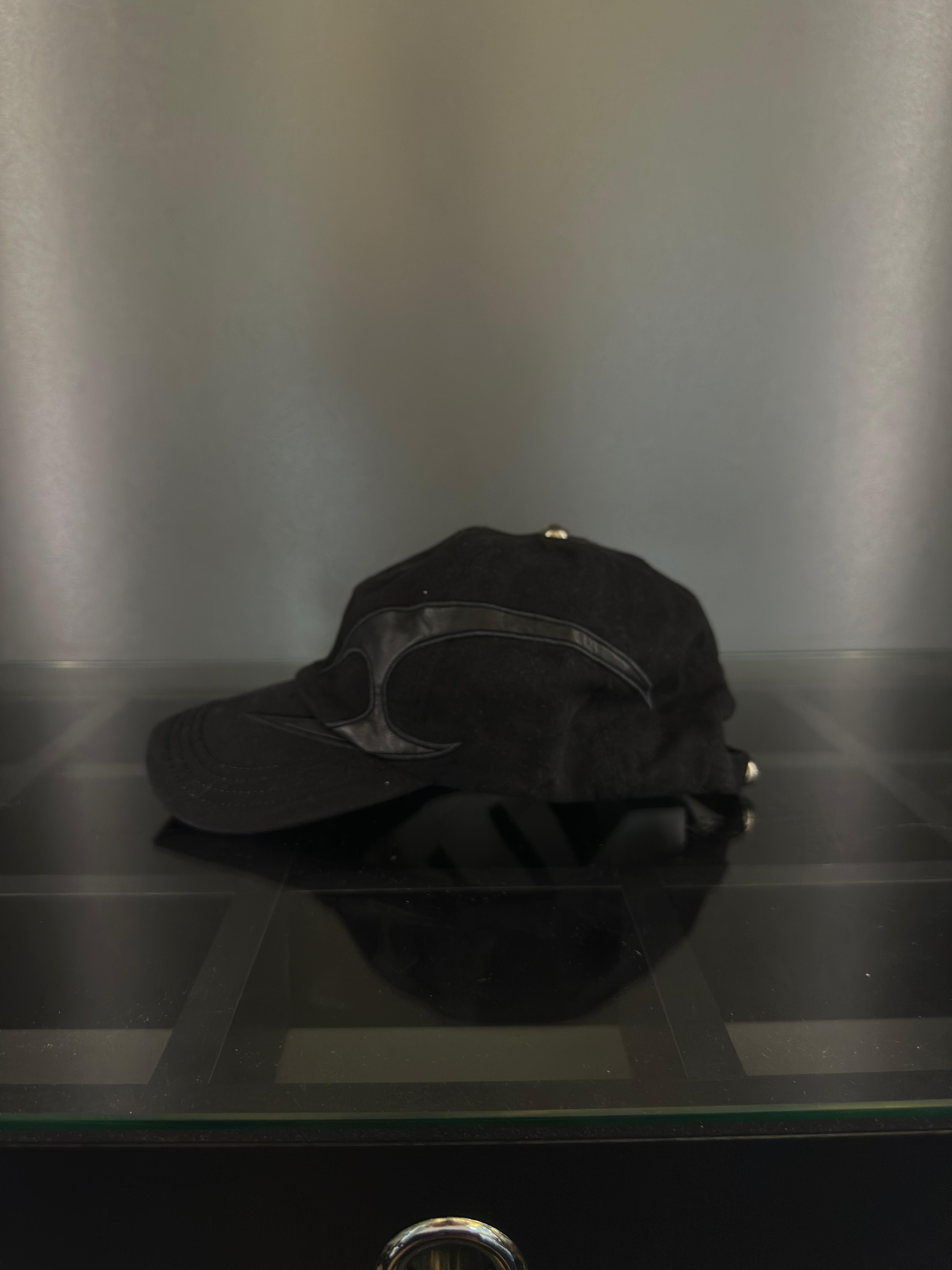 Balenciaga şapka