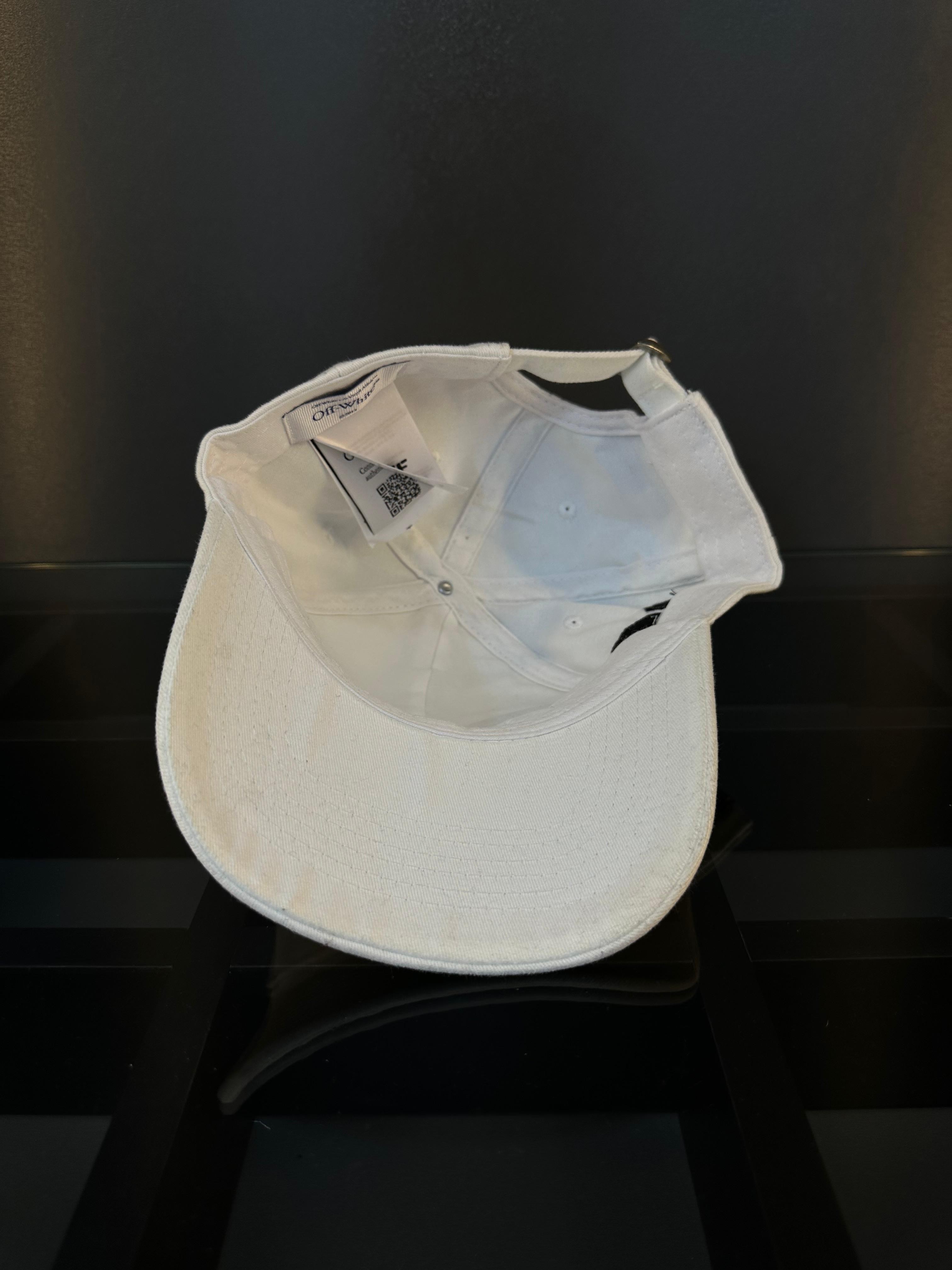 Off white şapka