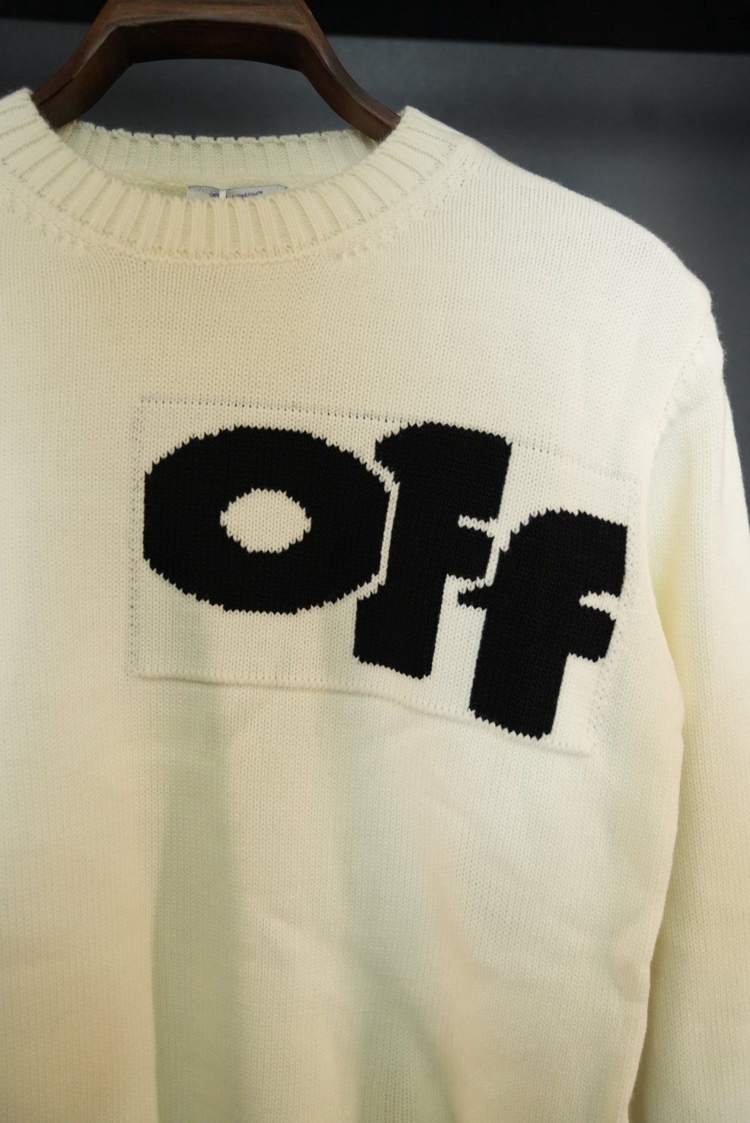 Off white kazak