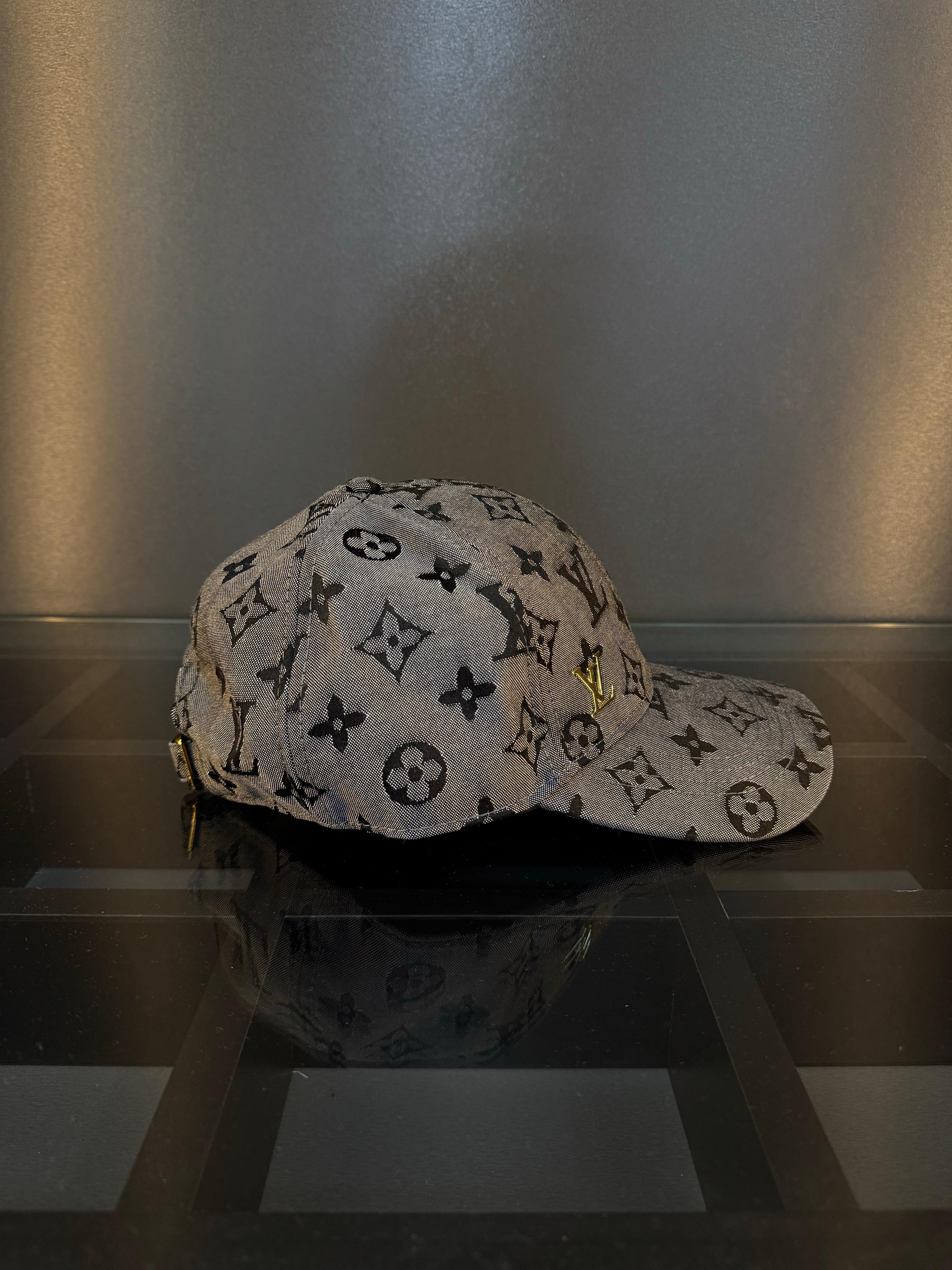 Louis vuitton şapka