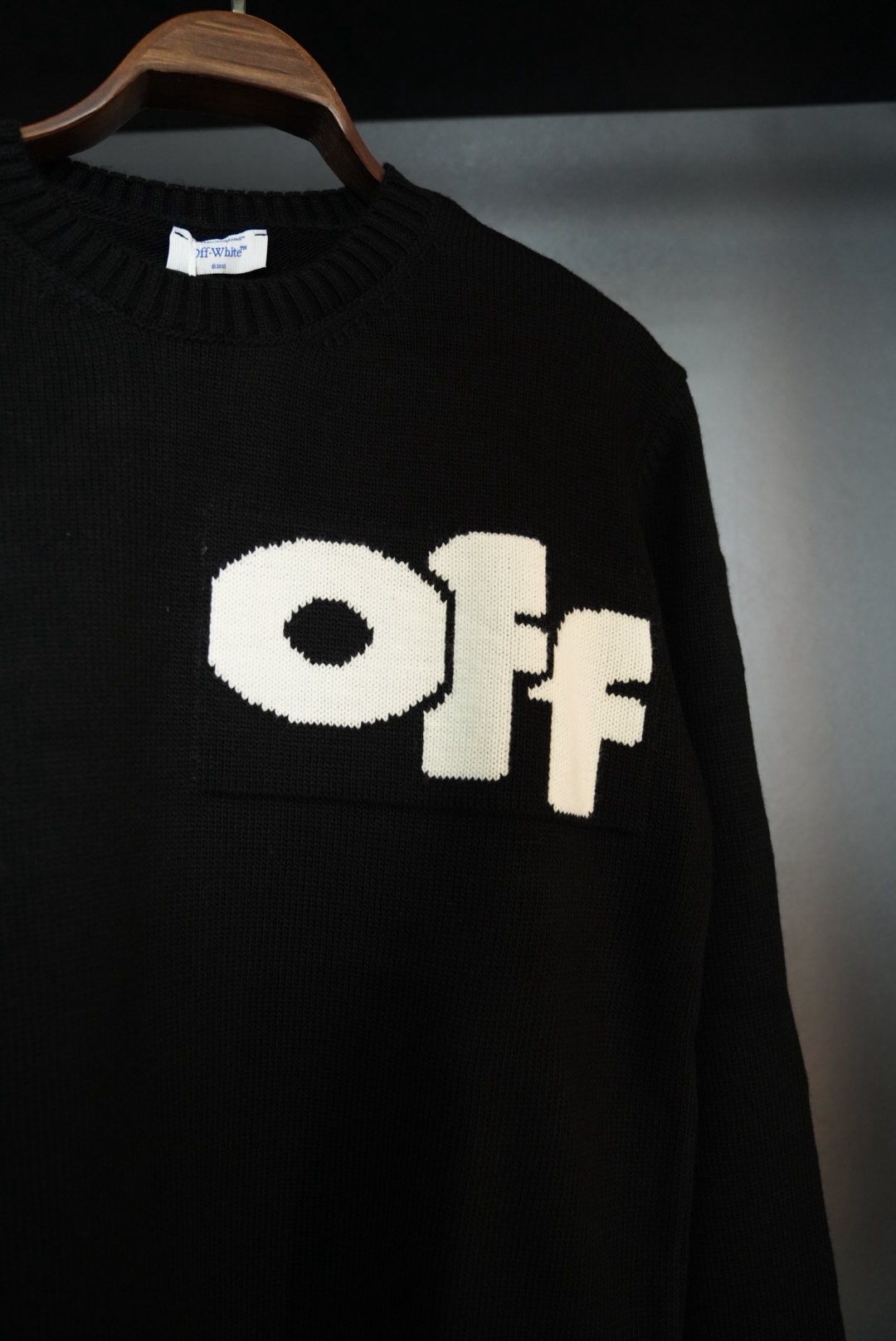 Off white kazak