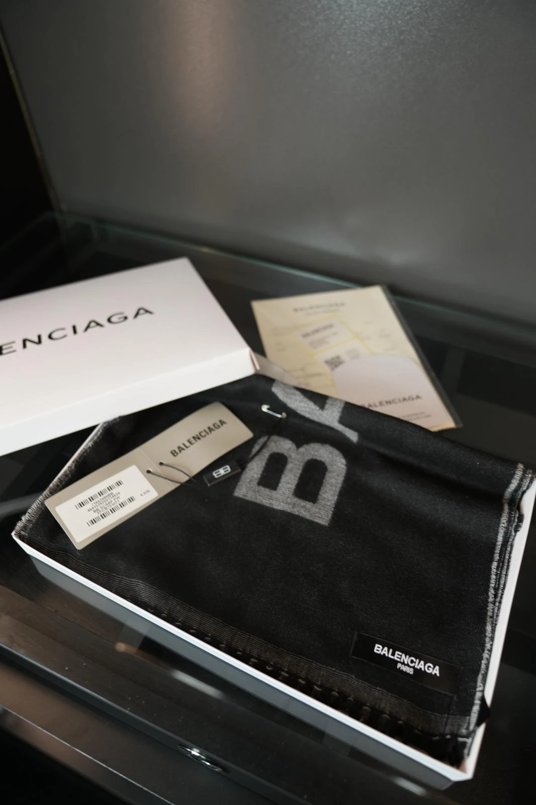 Balenciaga atkı