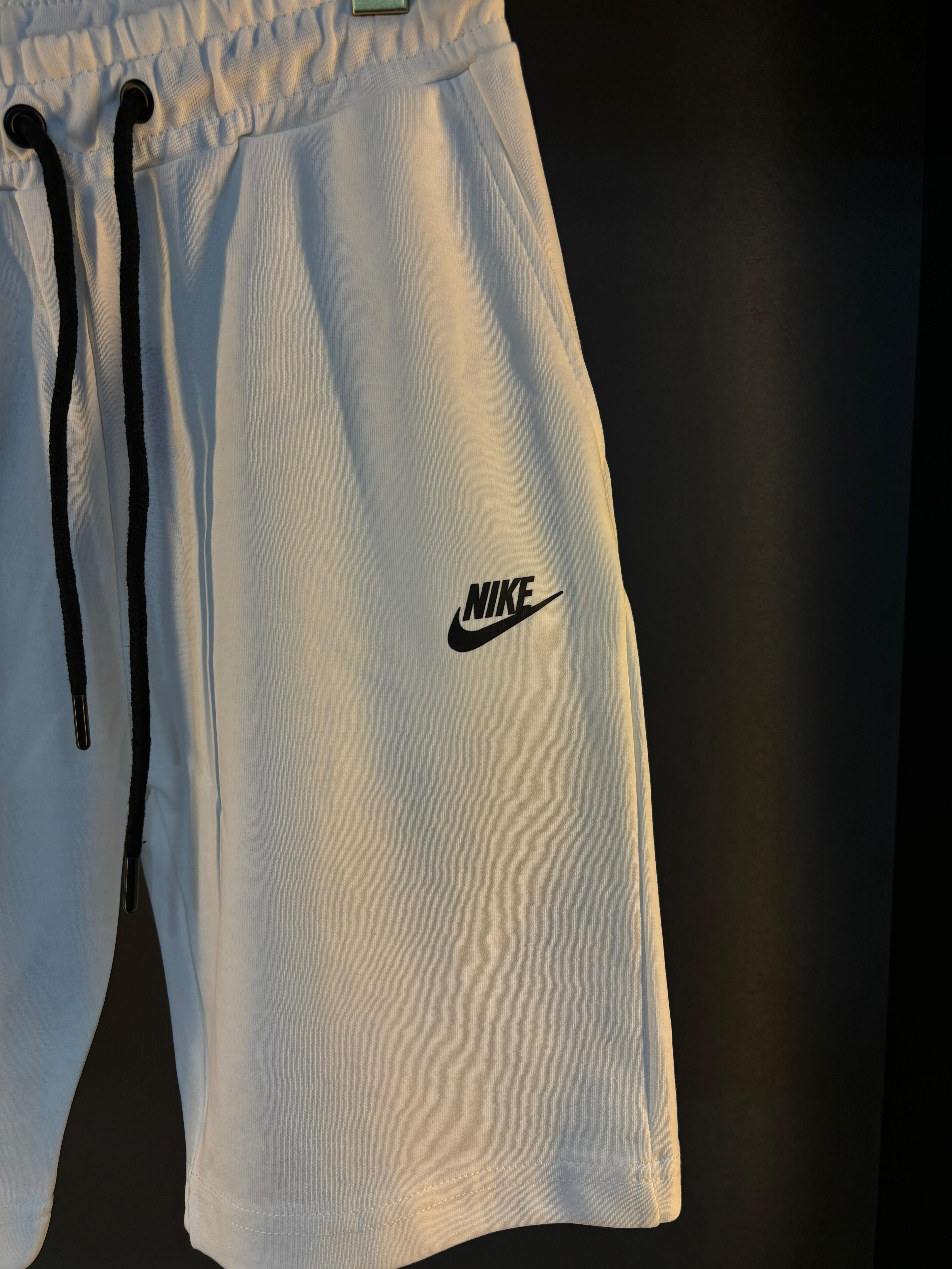 Nike takım