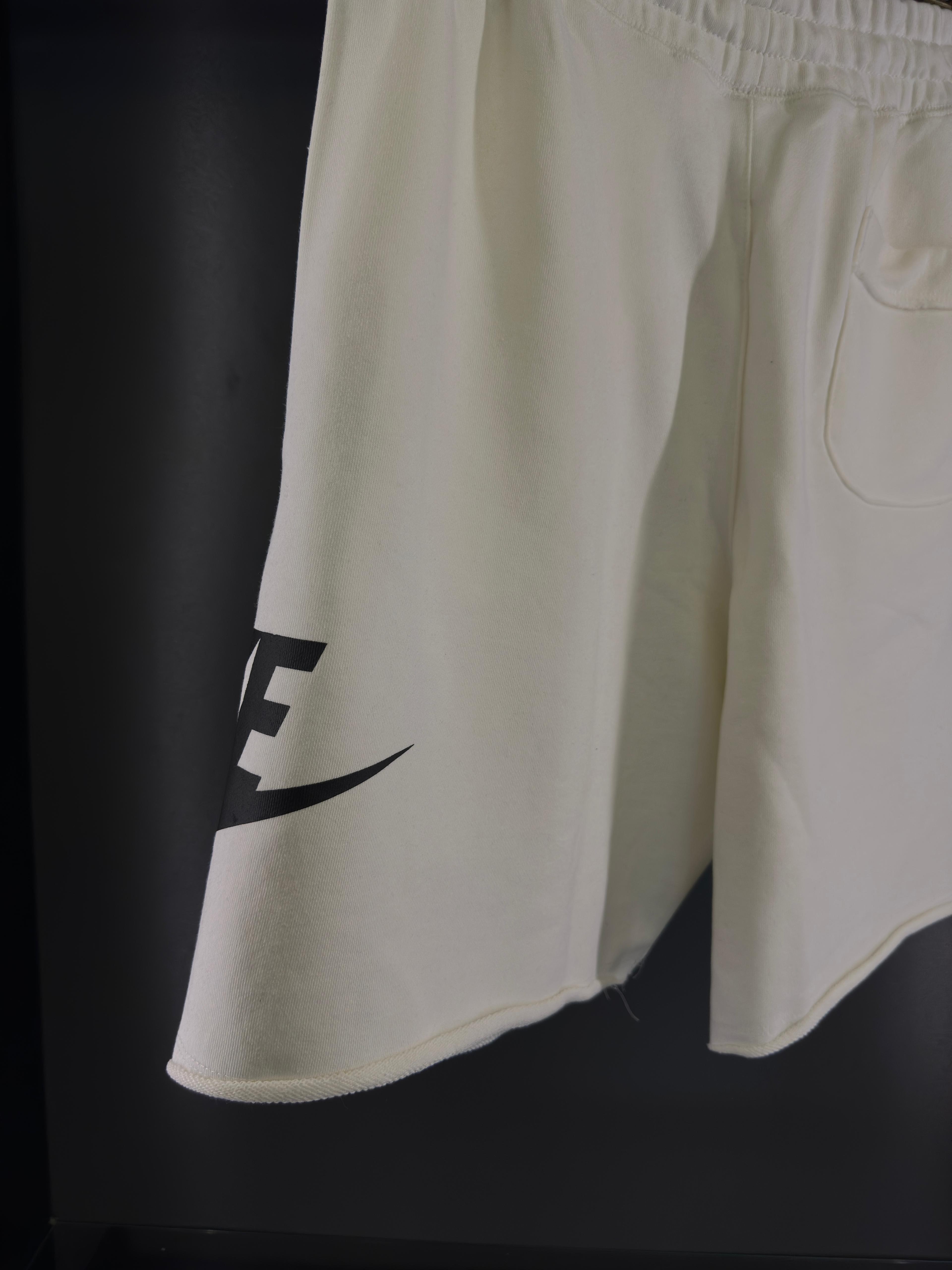 Nike şort