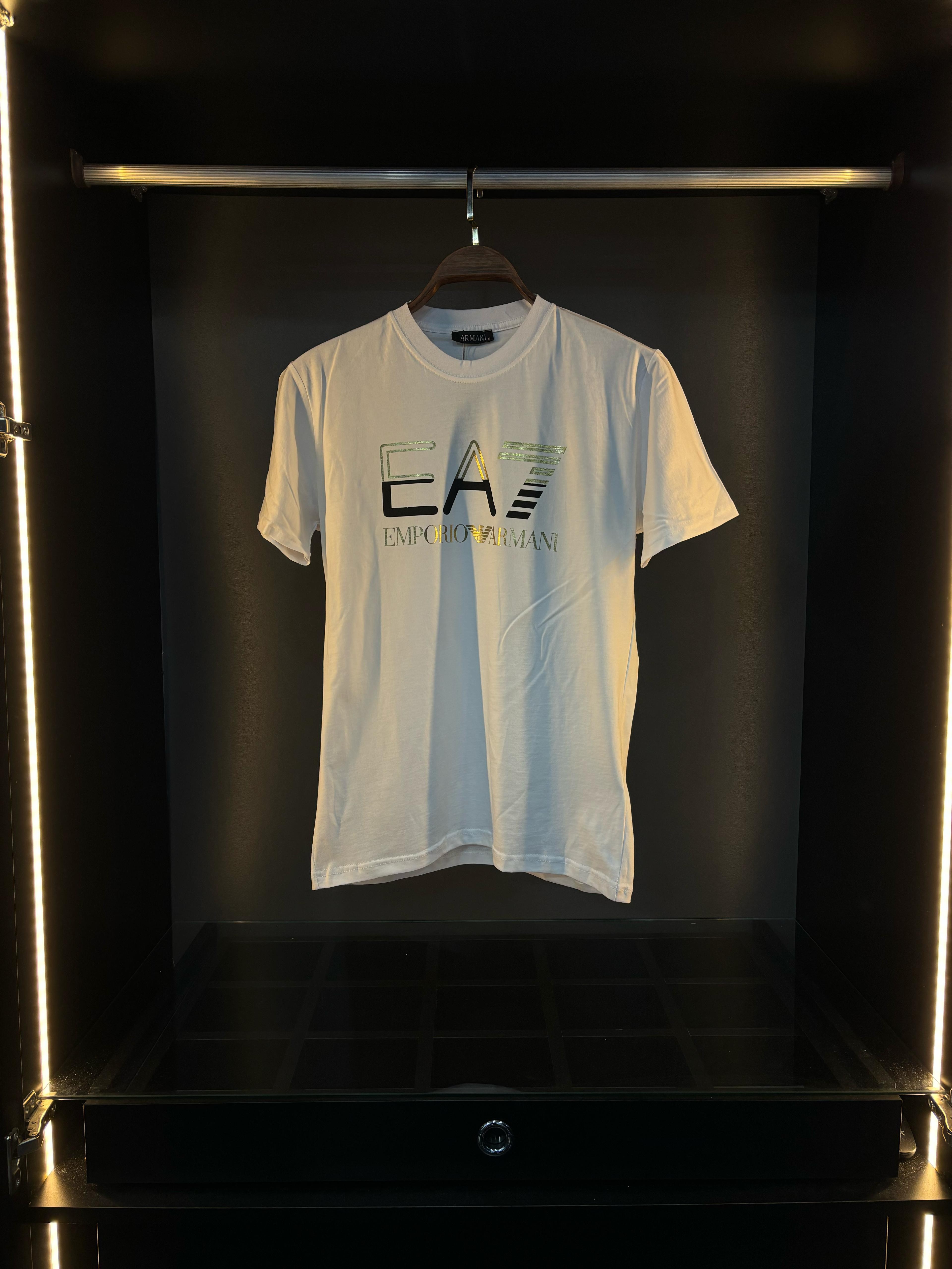 EA7 tişört