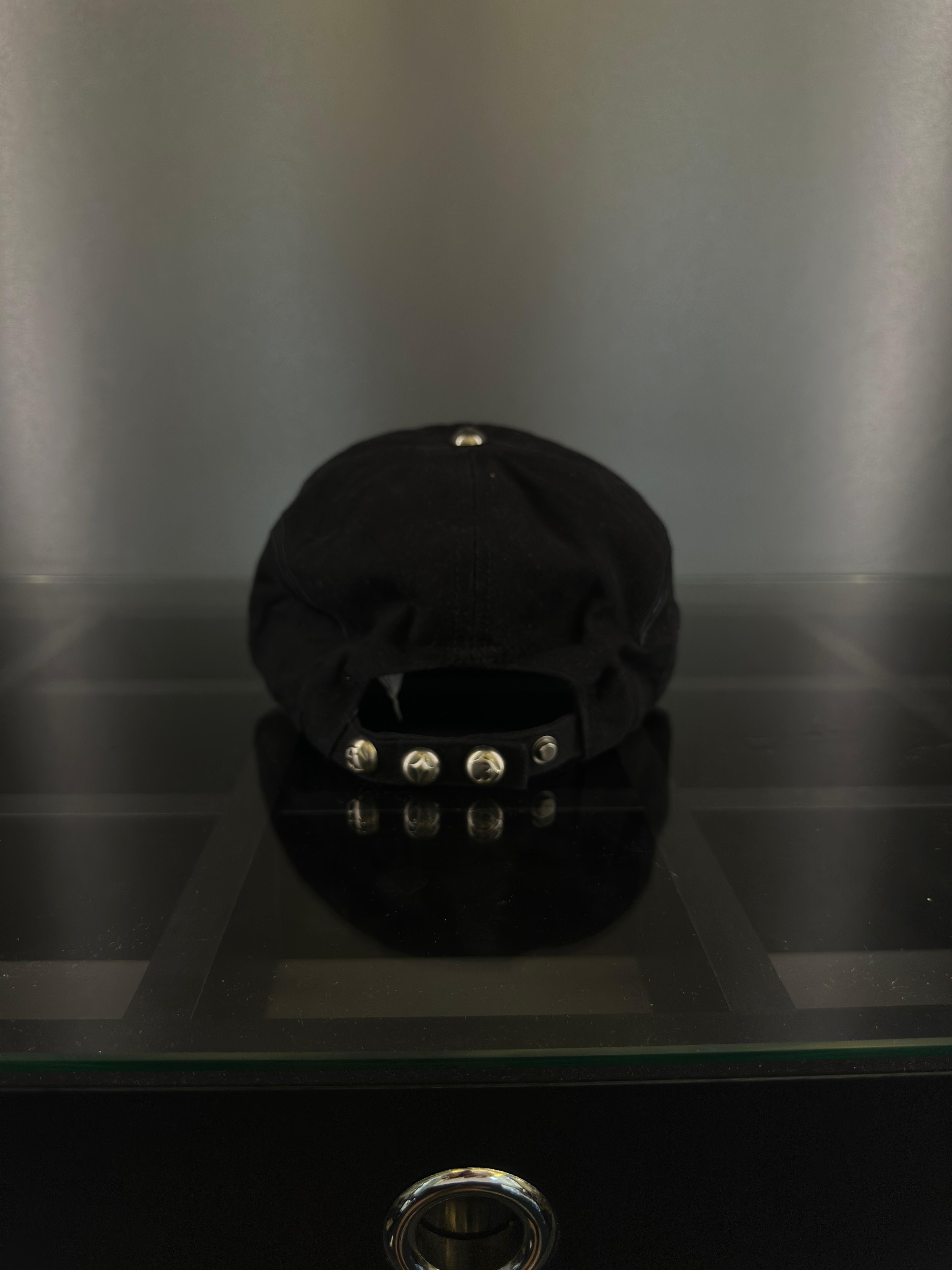 Balenciaga şapka