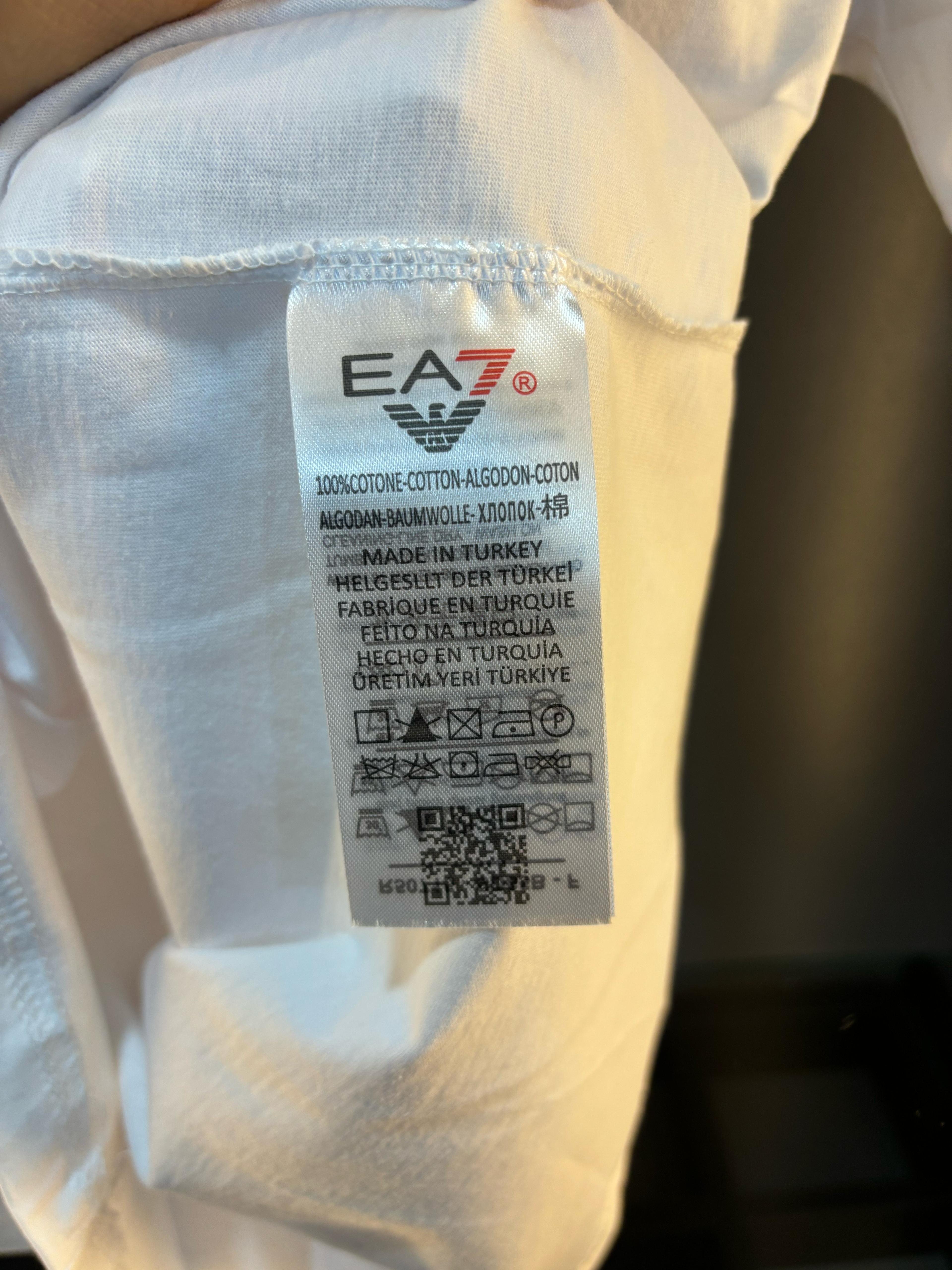 EA7 tişört