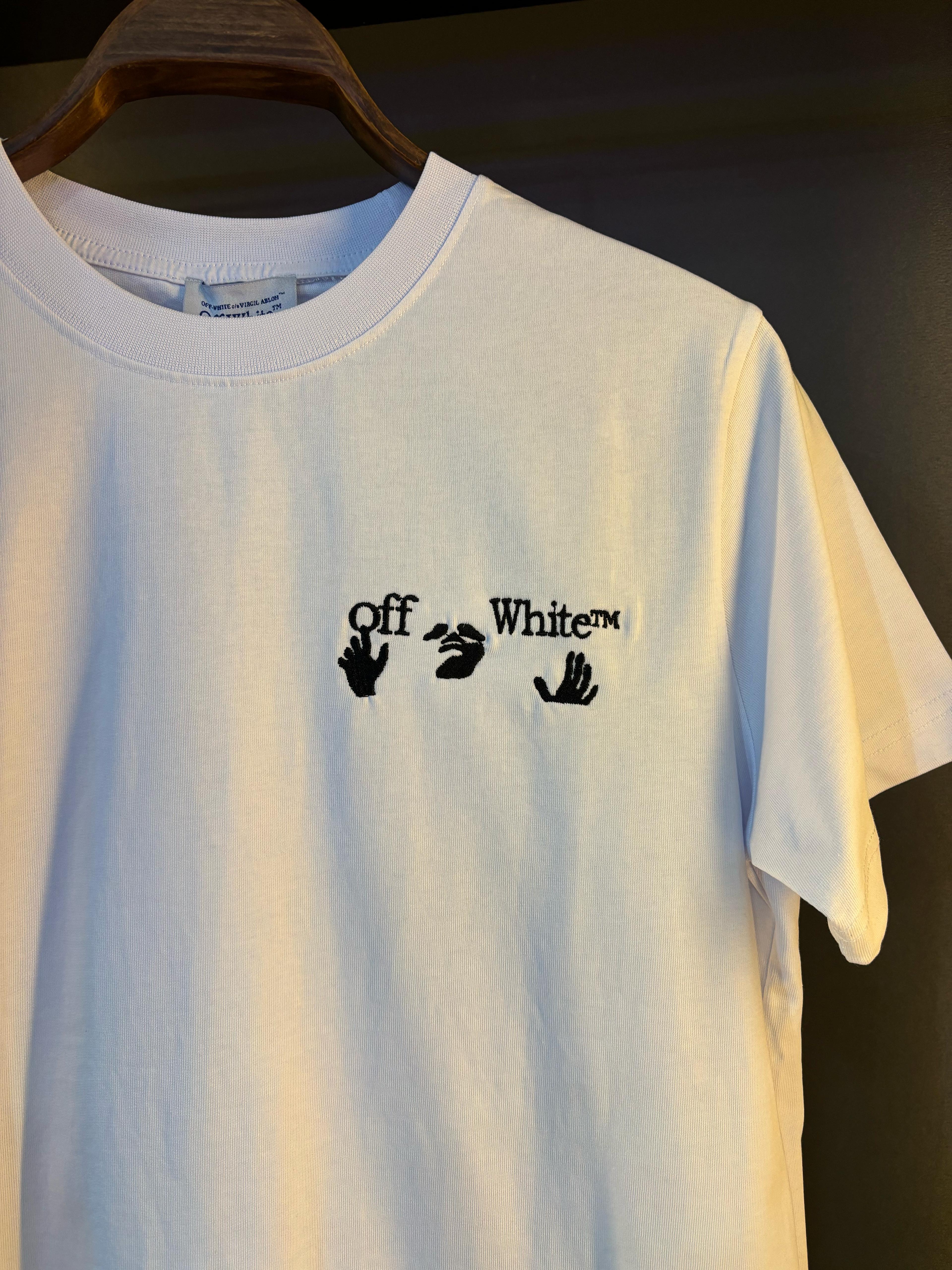 Off white tişört