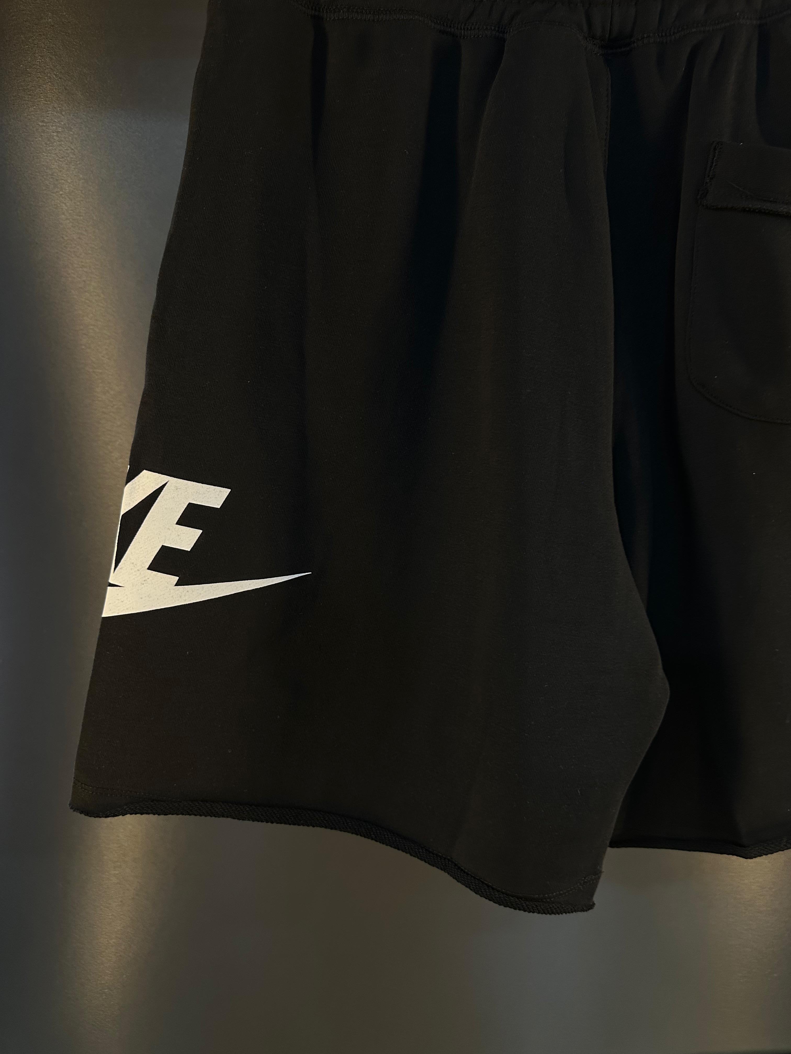 Nike şort