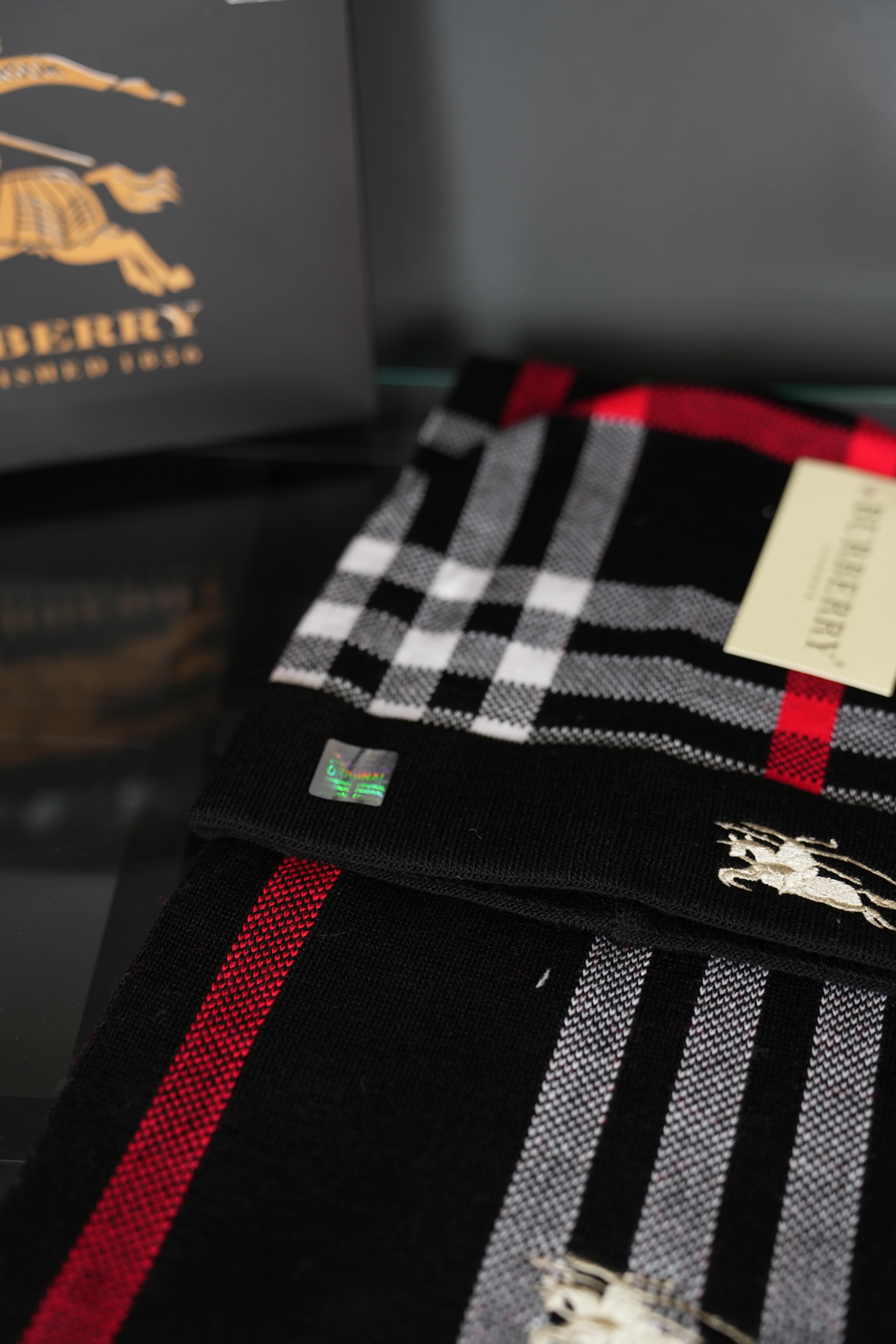 Burberry bere atkı takım