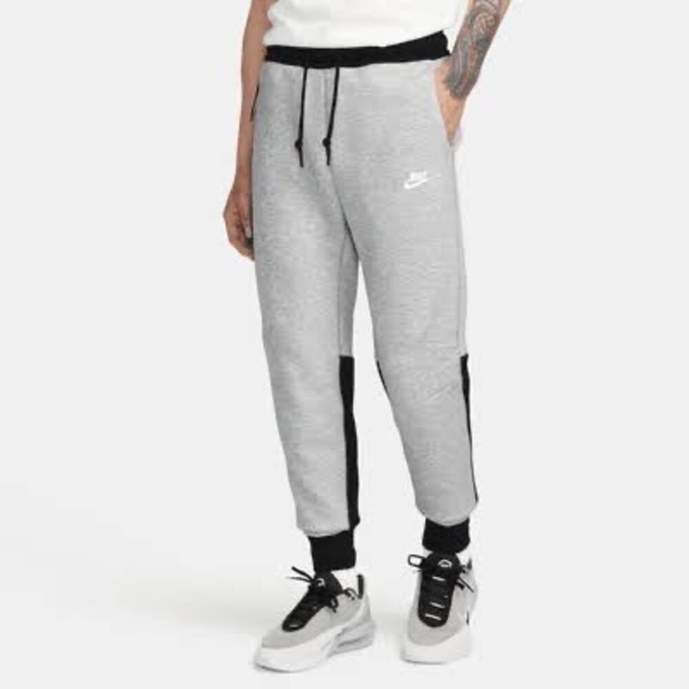 Nike tech fleece panda