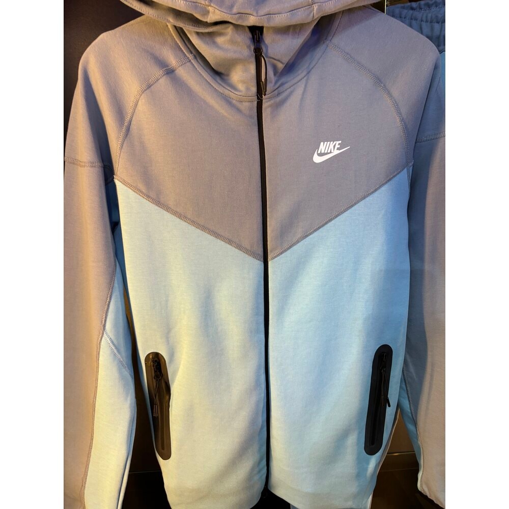 Nike tech fleece takım