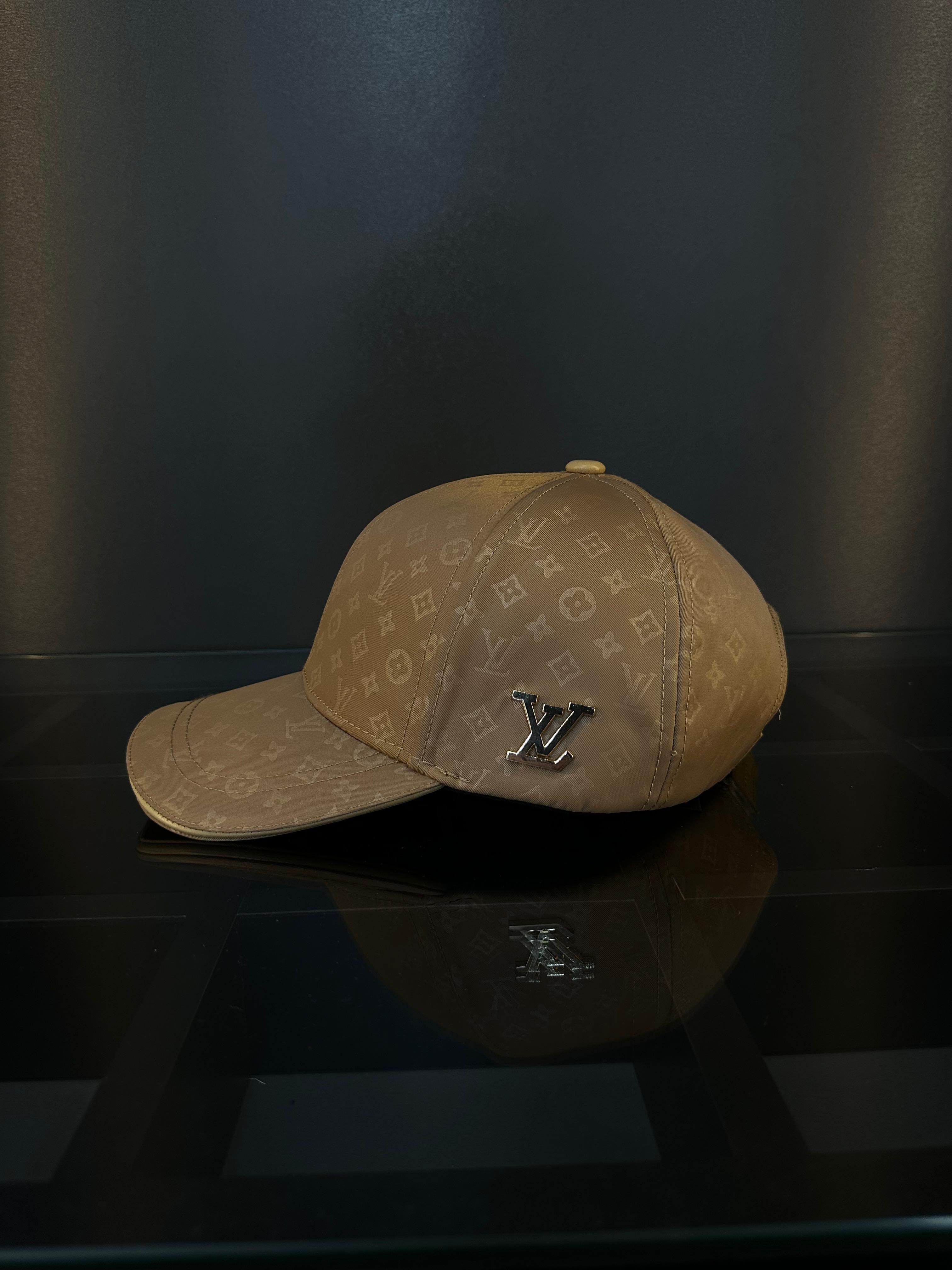 Louis vuitton şapka