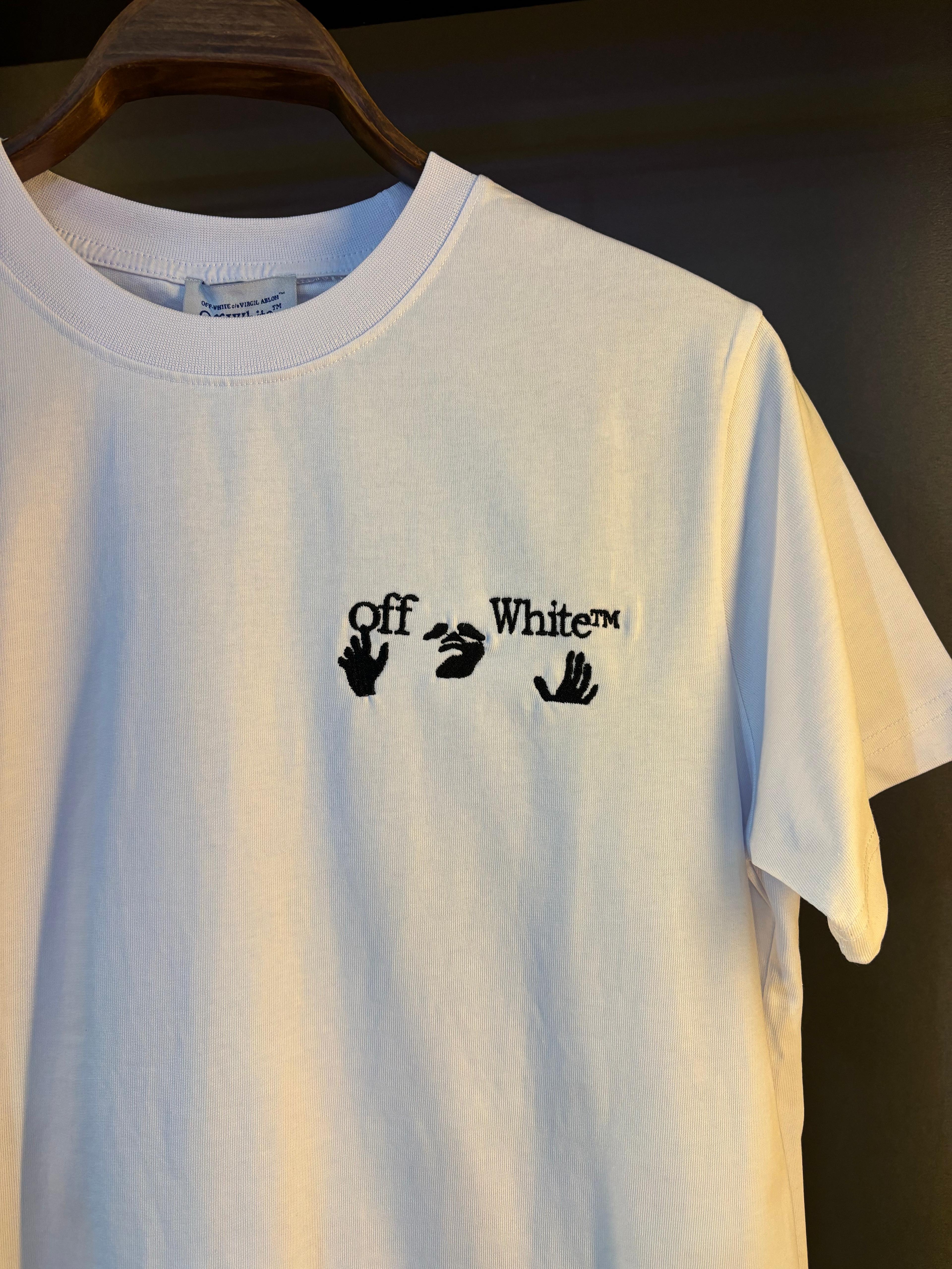 Off white tişört