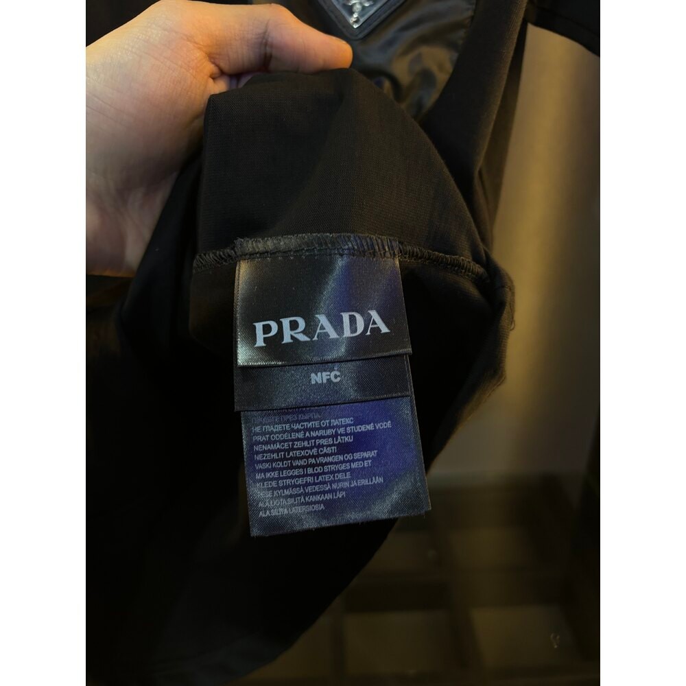 Prada tişört