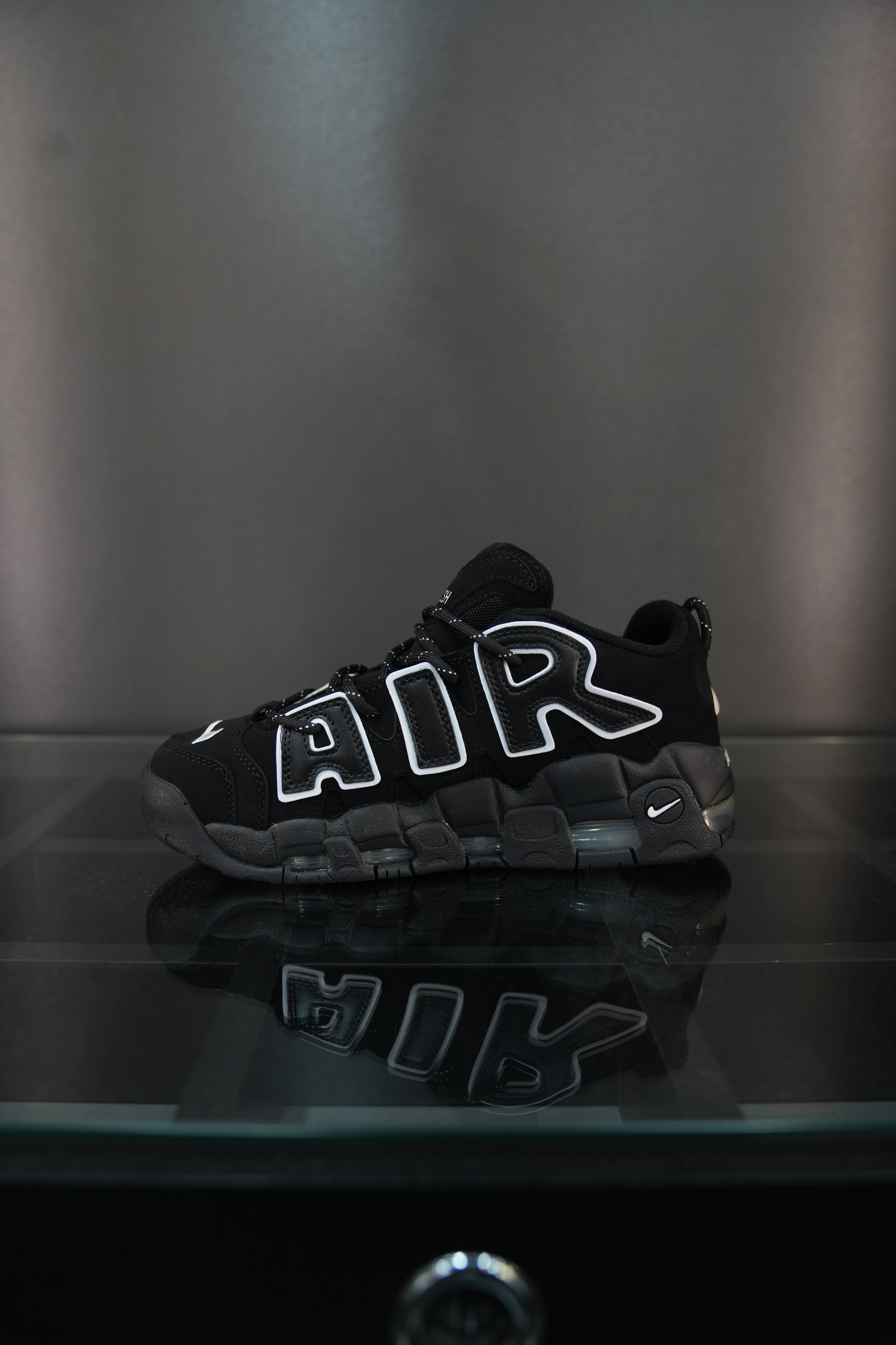 Nike air more uptempo