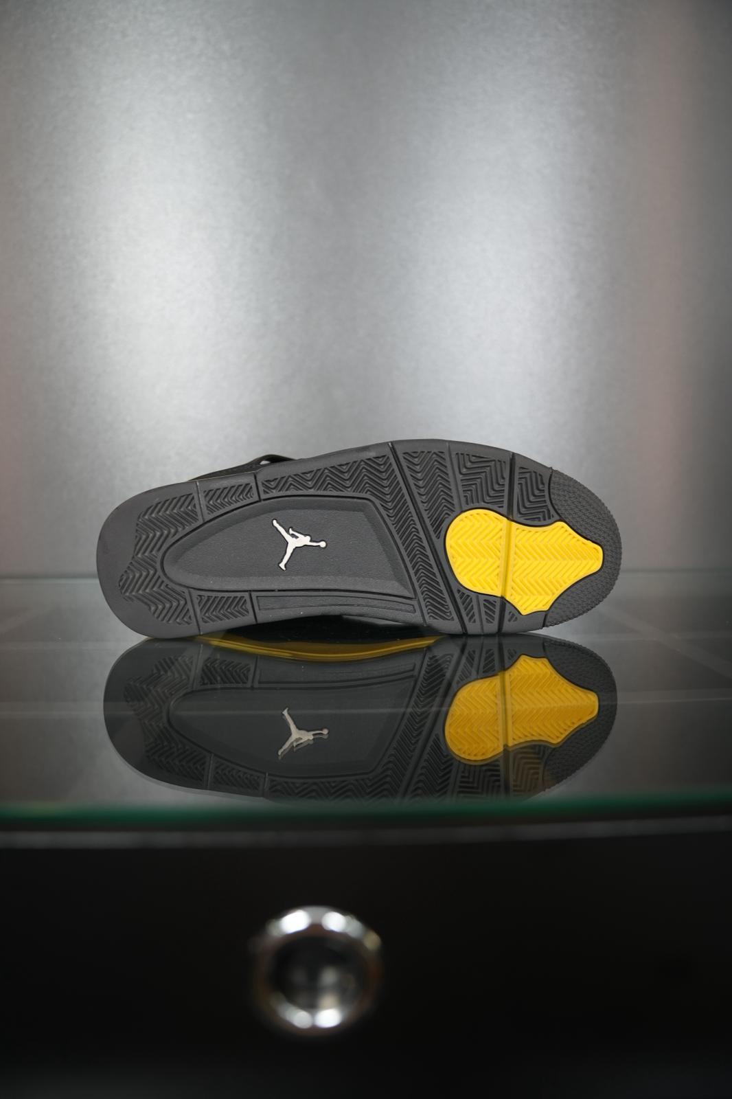 Nike air jordan 4