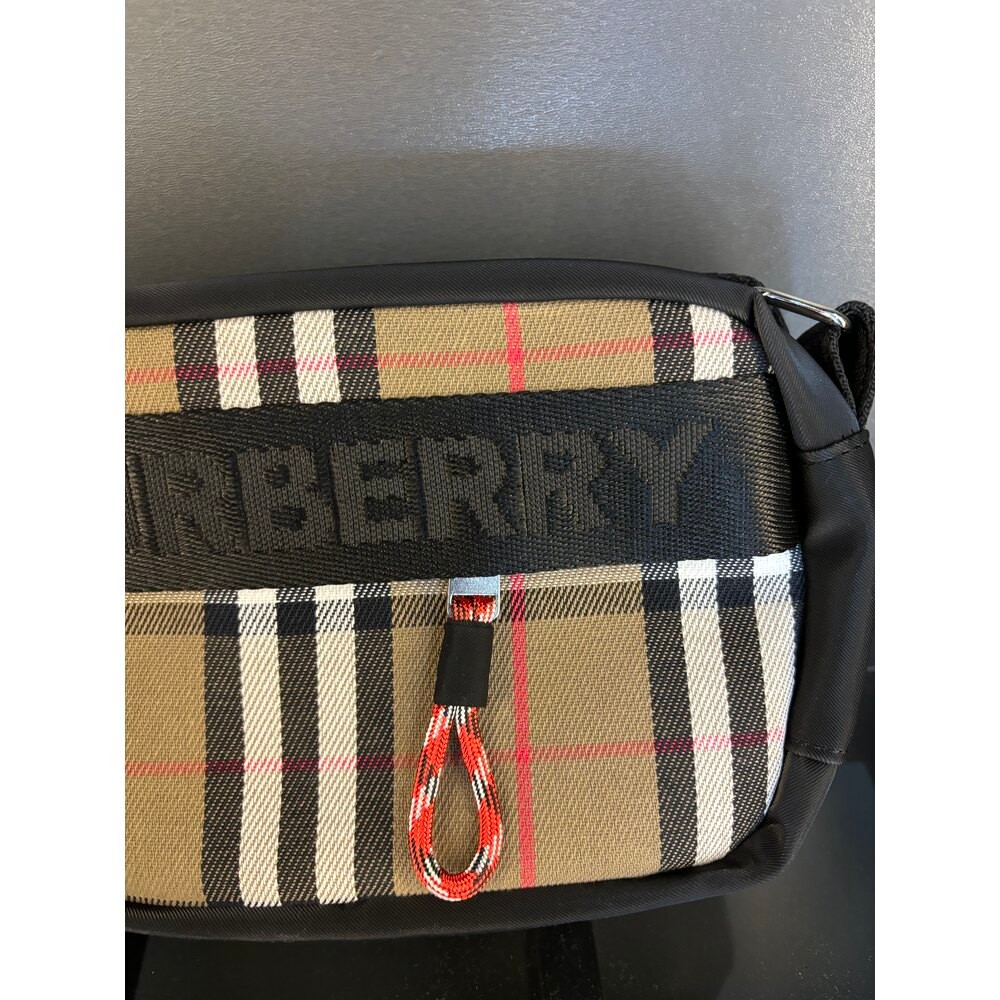 Burberry çanta